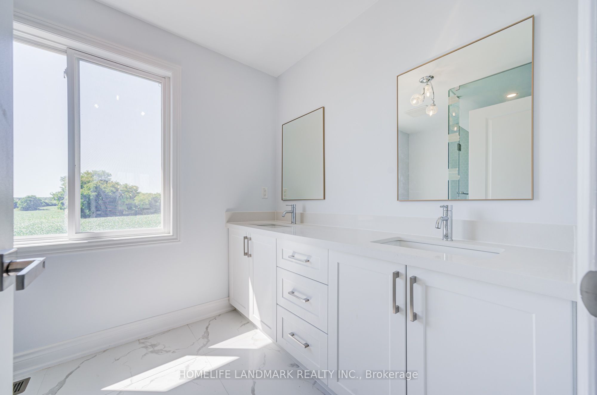 17305 10th Concession Property Photo 24