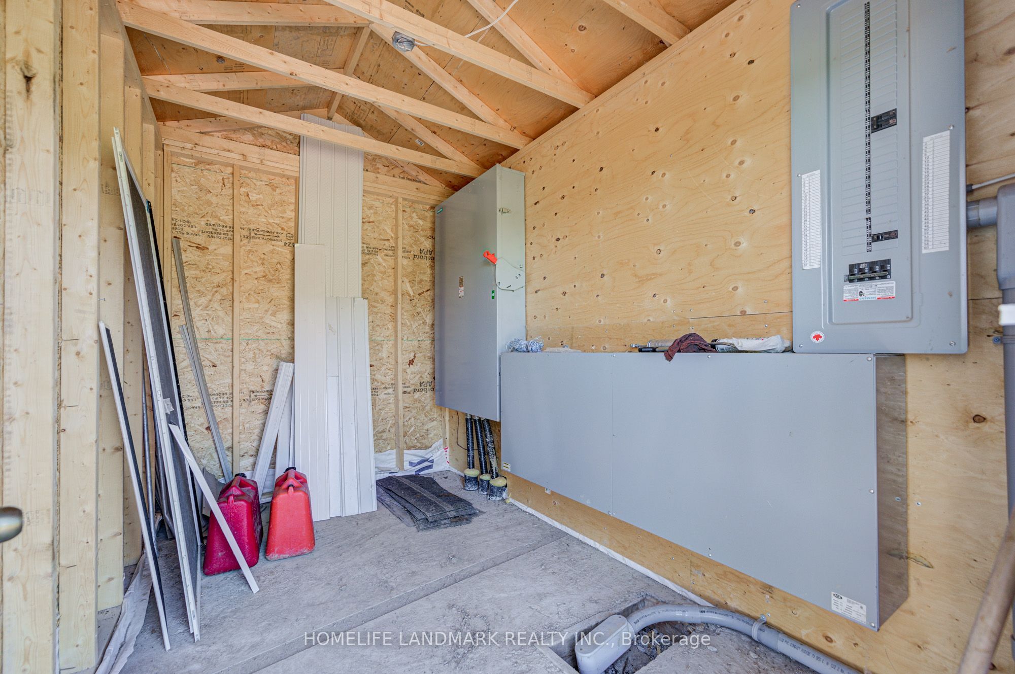17305 10th Concession Property Photo 28