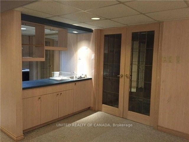104 Gordon Rowe Crescent Lower Property Photo 3