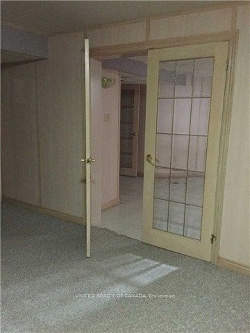 104 Gordon Rowe Crescent Lower Property Photo 7