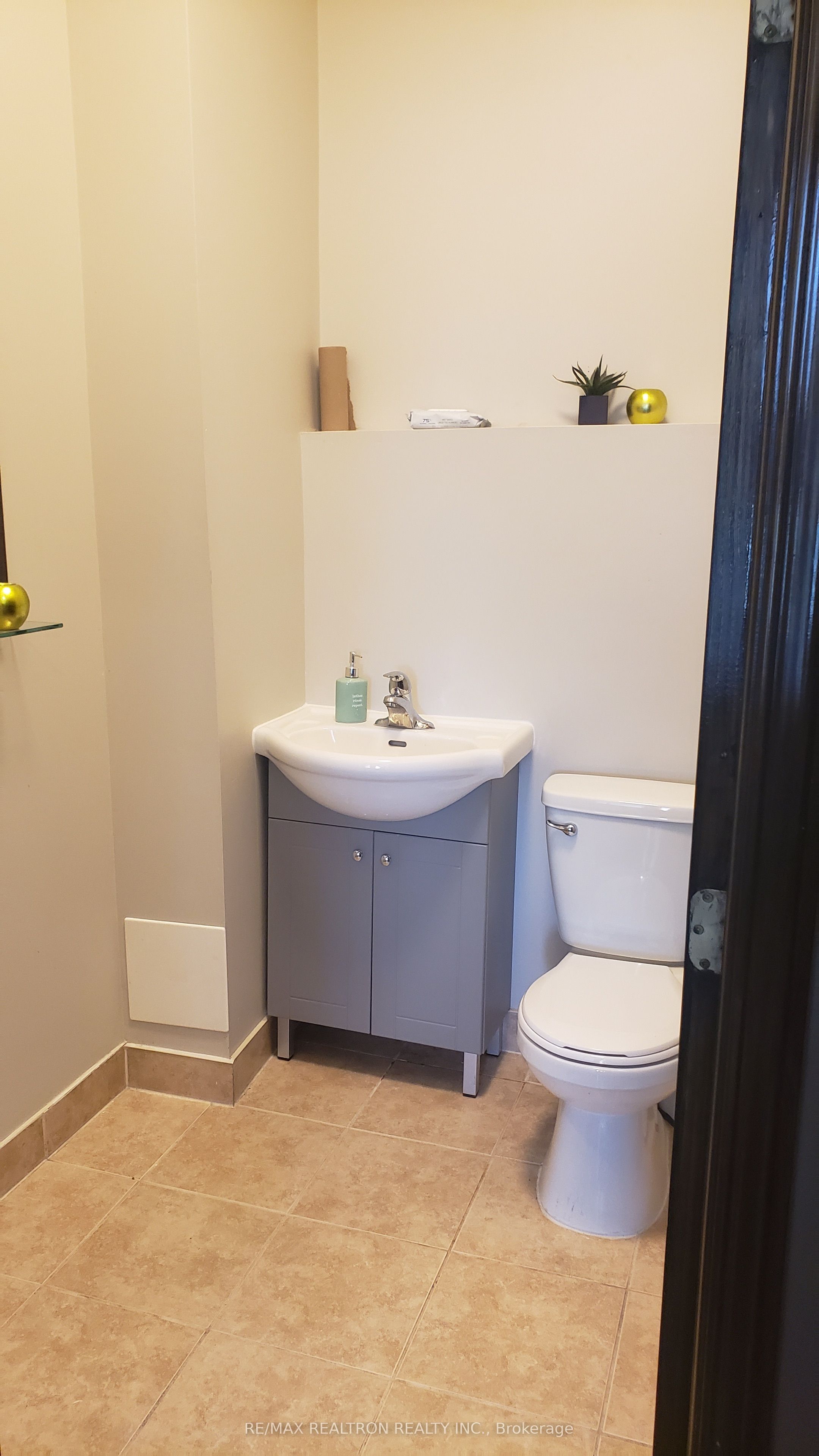 7 Eastvale Drive 203 Property Photo 20