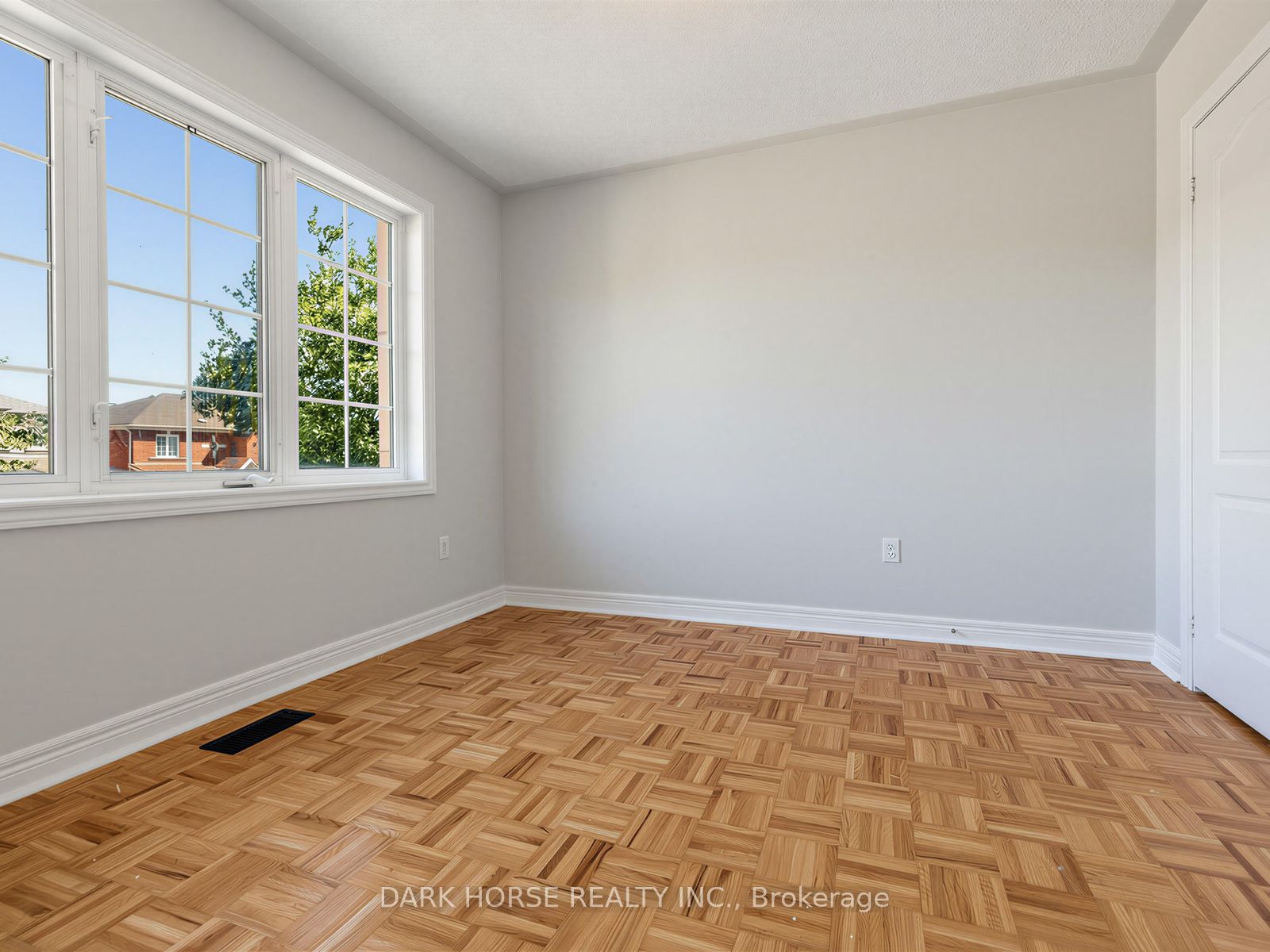 55 Redfinch Crescent Property Photo 32