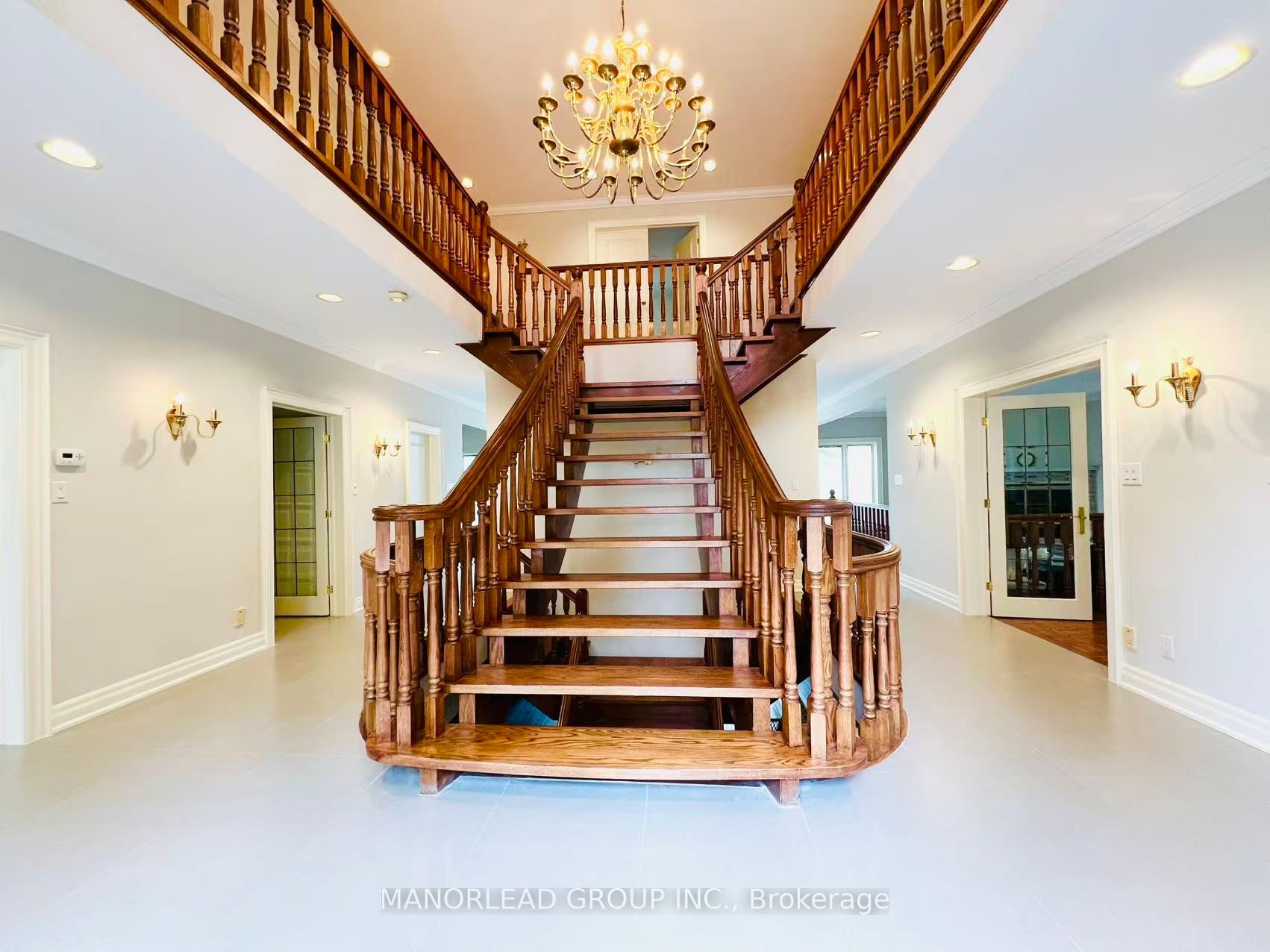 270 Greenbrooke Drive Property Photo 10