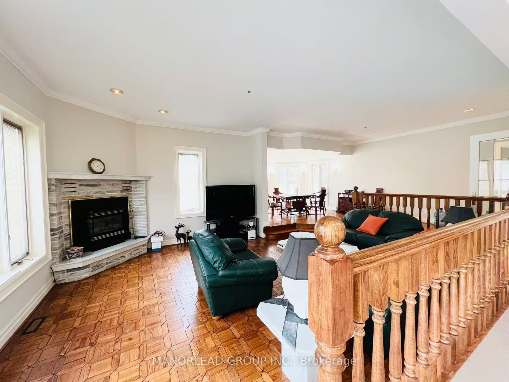 270 Greenbrooke Drive Property Photo 14
