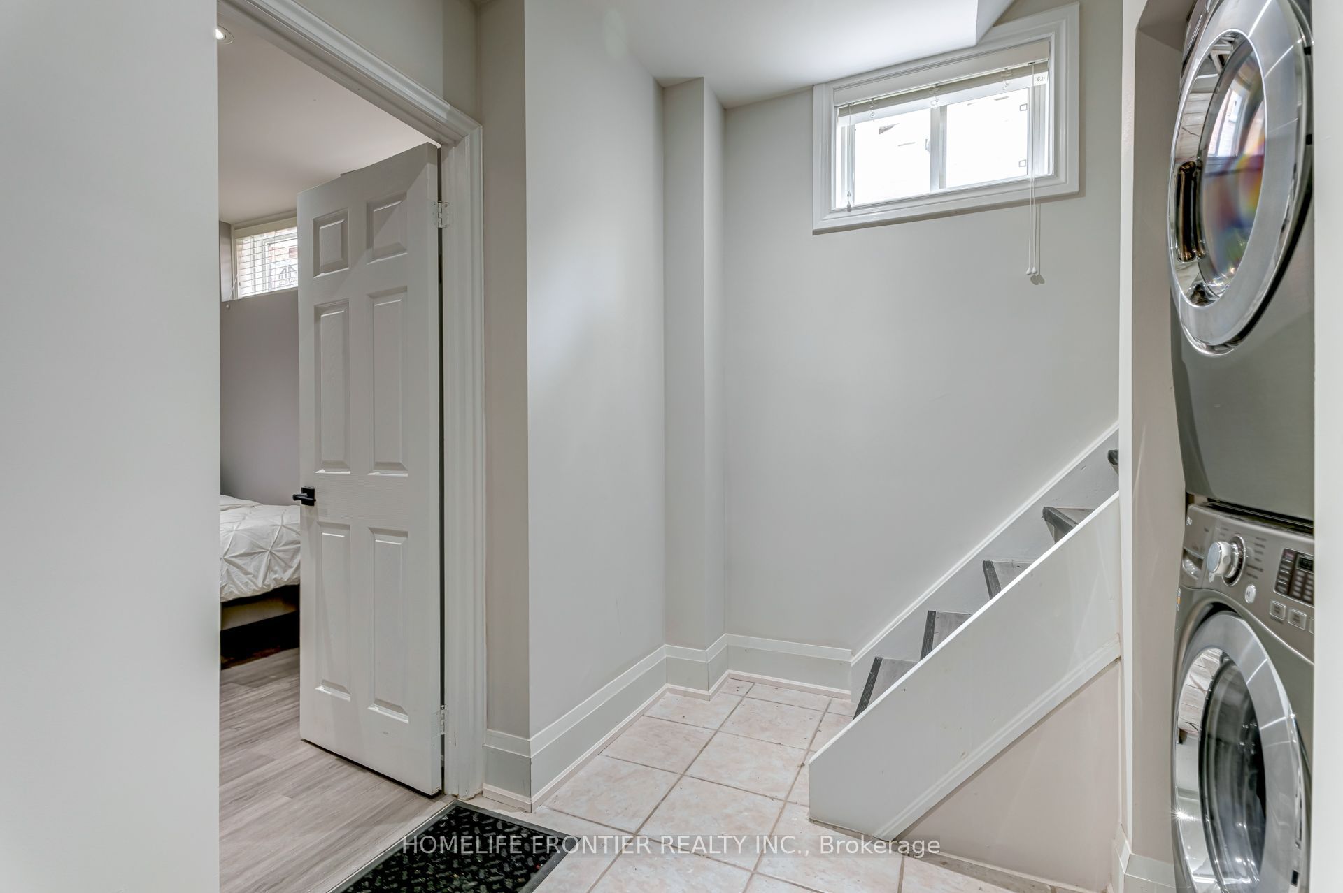 6 Dalmeny Road Lower Property Photo 6