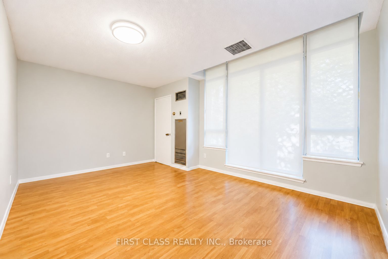 91 Townsgate Drive 106 Property Photo 12