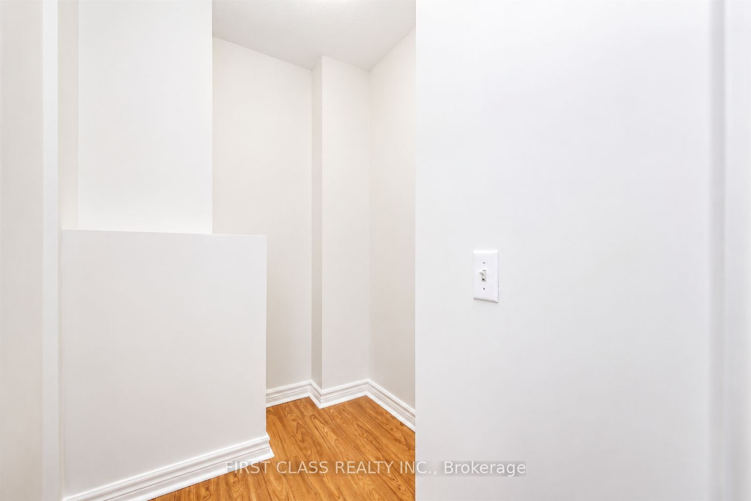 91 Townsgate Drive 106 Property Photo 16