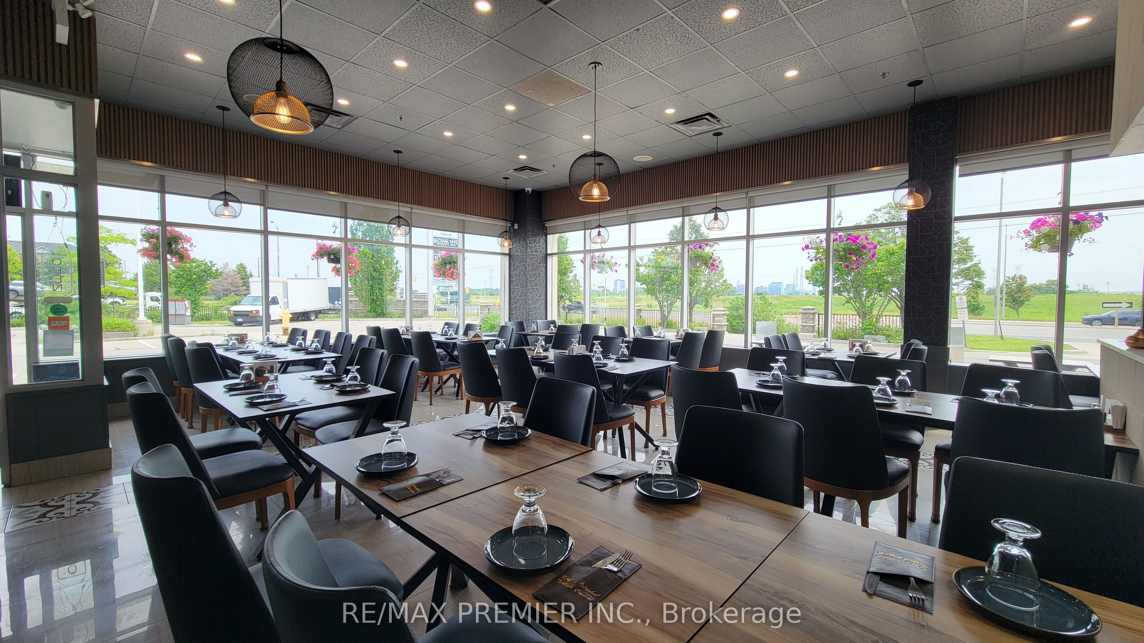 1200 Highway 7 1 Property Photo 1
