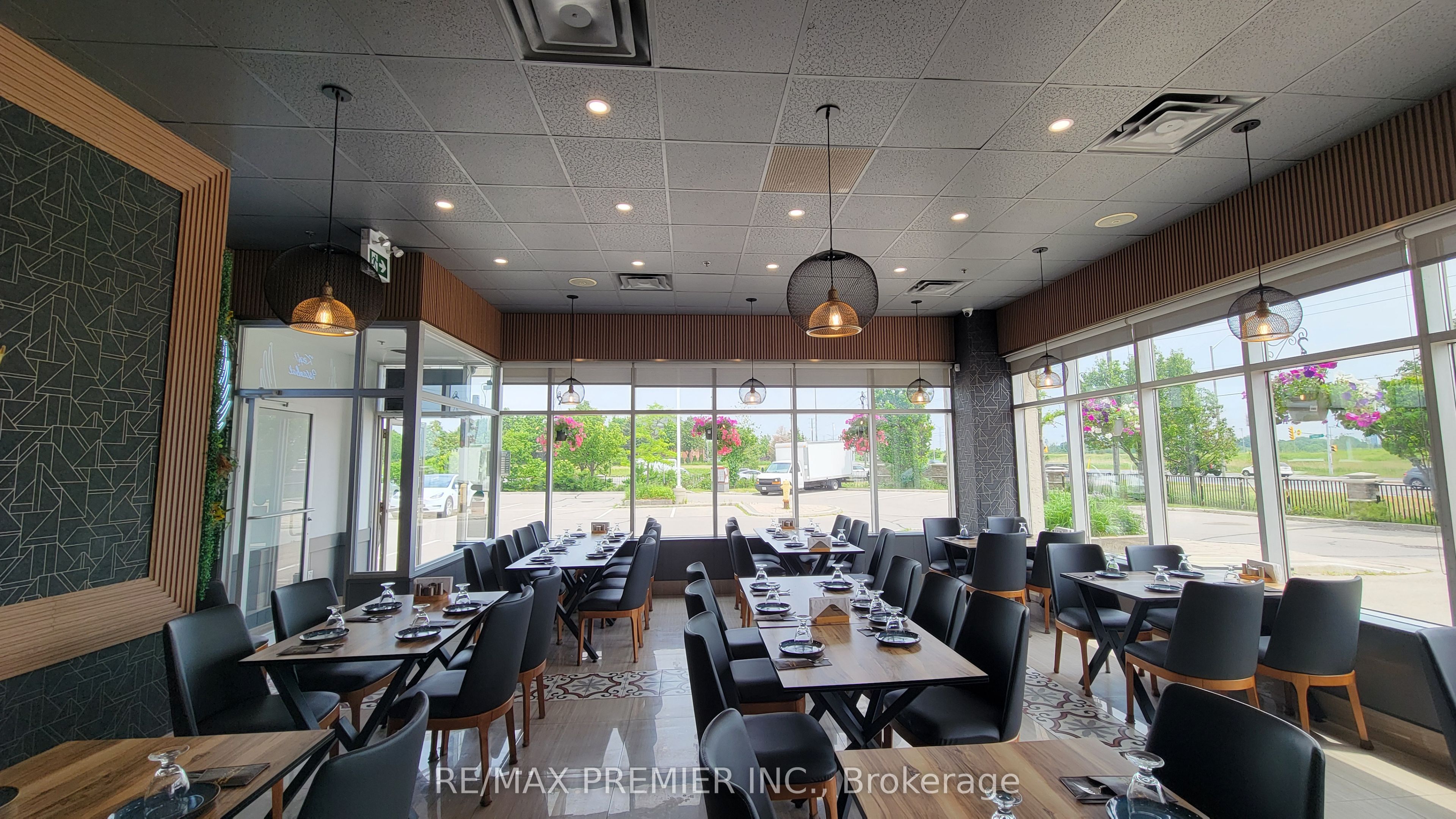 1200 Highway 7 1 Property Photo 7