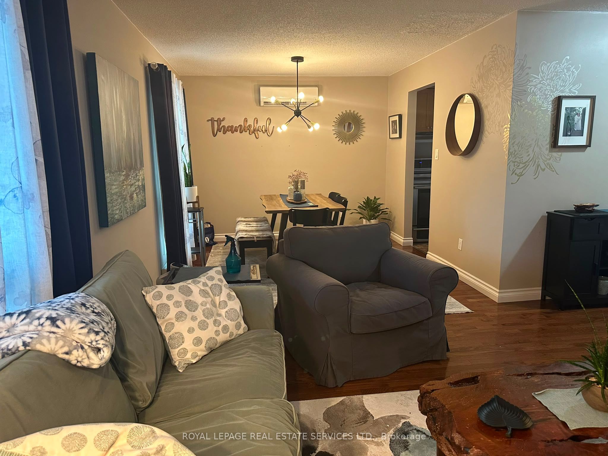 172 Queen Street Upper Property Photo 6