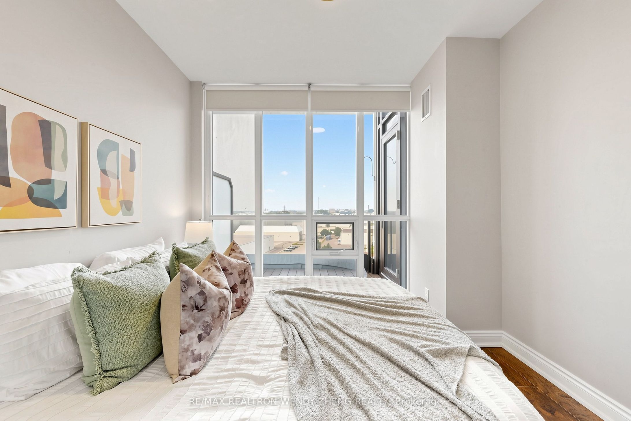 99 South Town Centre Boulevard 918 Property Photo 15