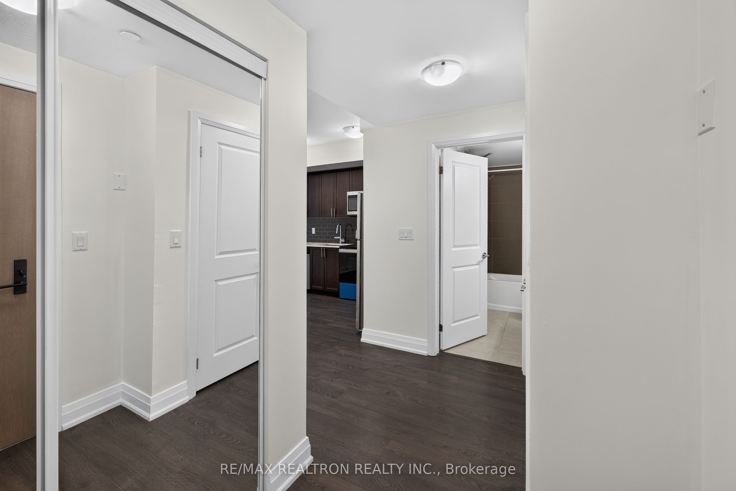 9700 Ninth Line 219 Property Photo 5