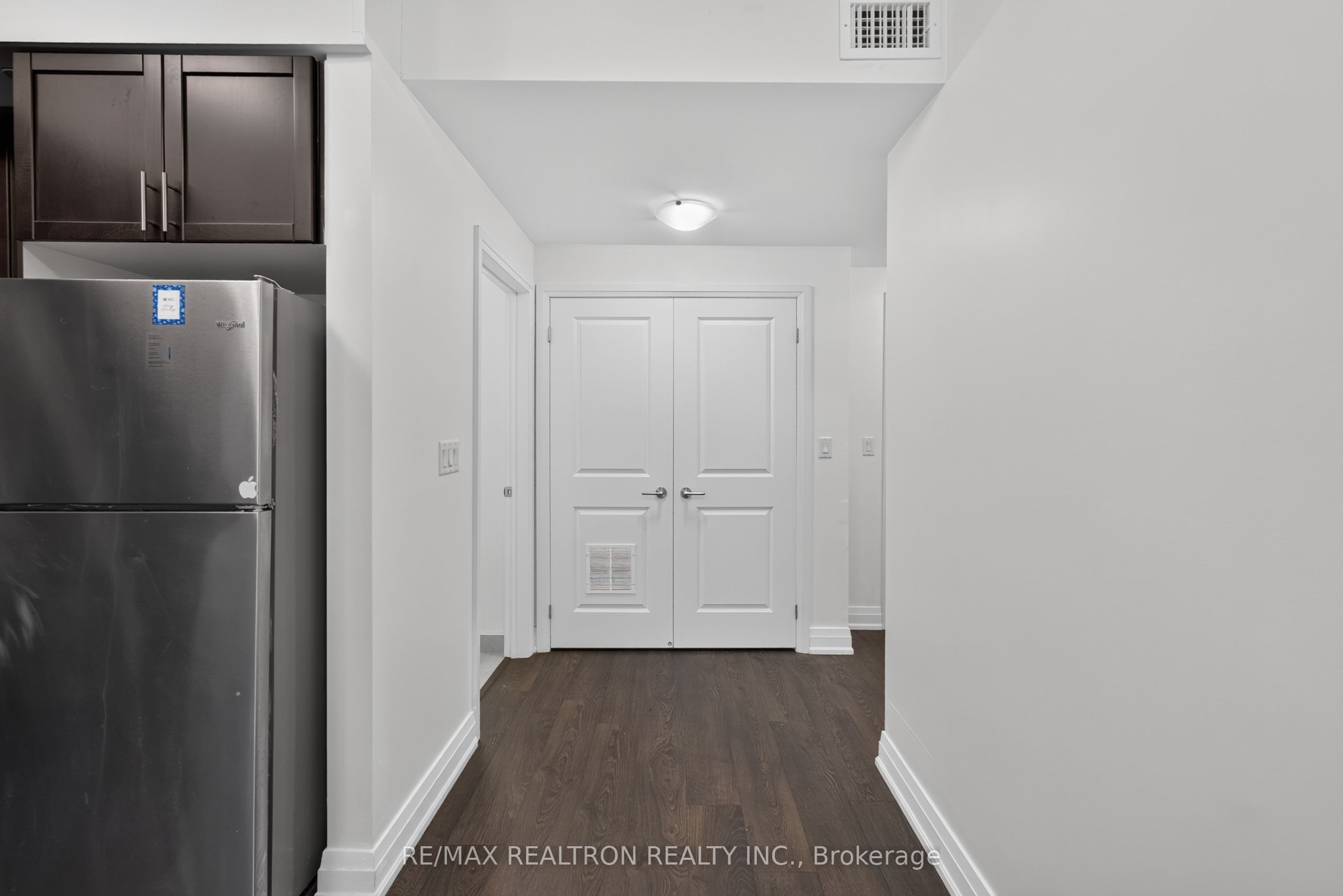 9700 Ninth Line 219 Property Photo 8