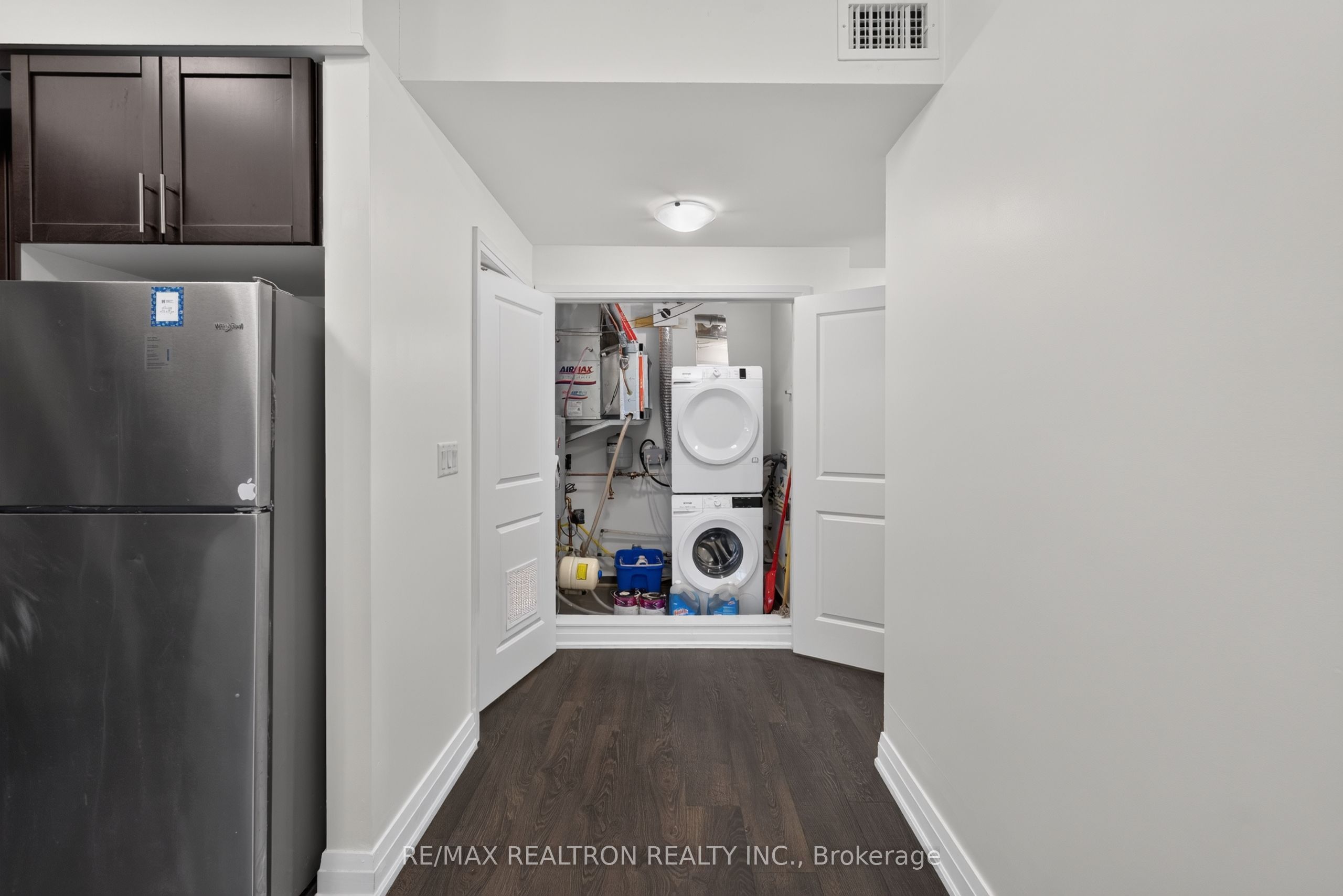 9700 Ninth Line 219 Property Photo 9