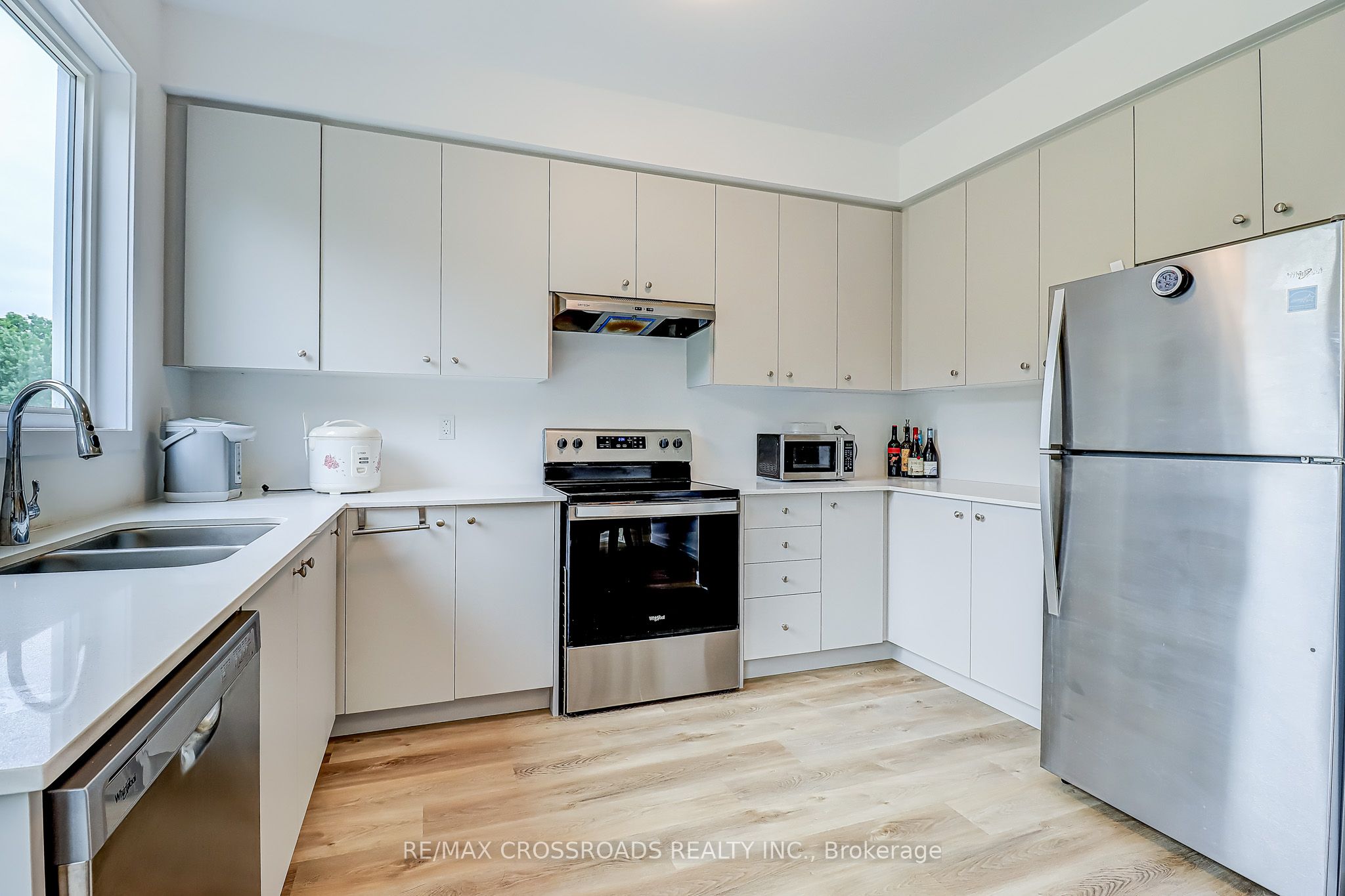 64 Lyall Stokes Circle Property Photo 9