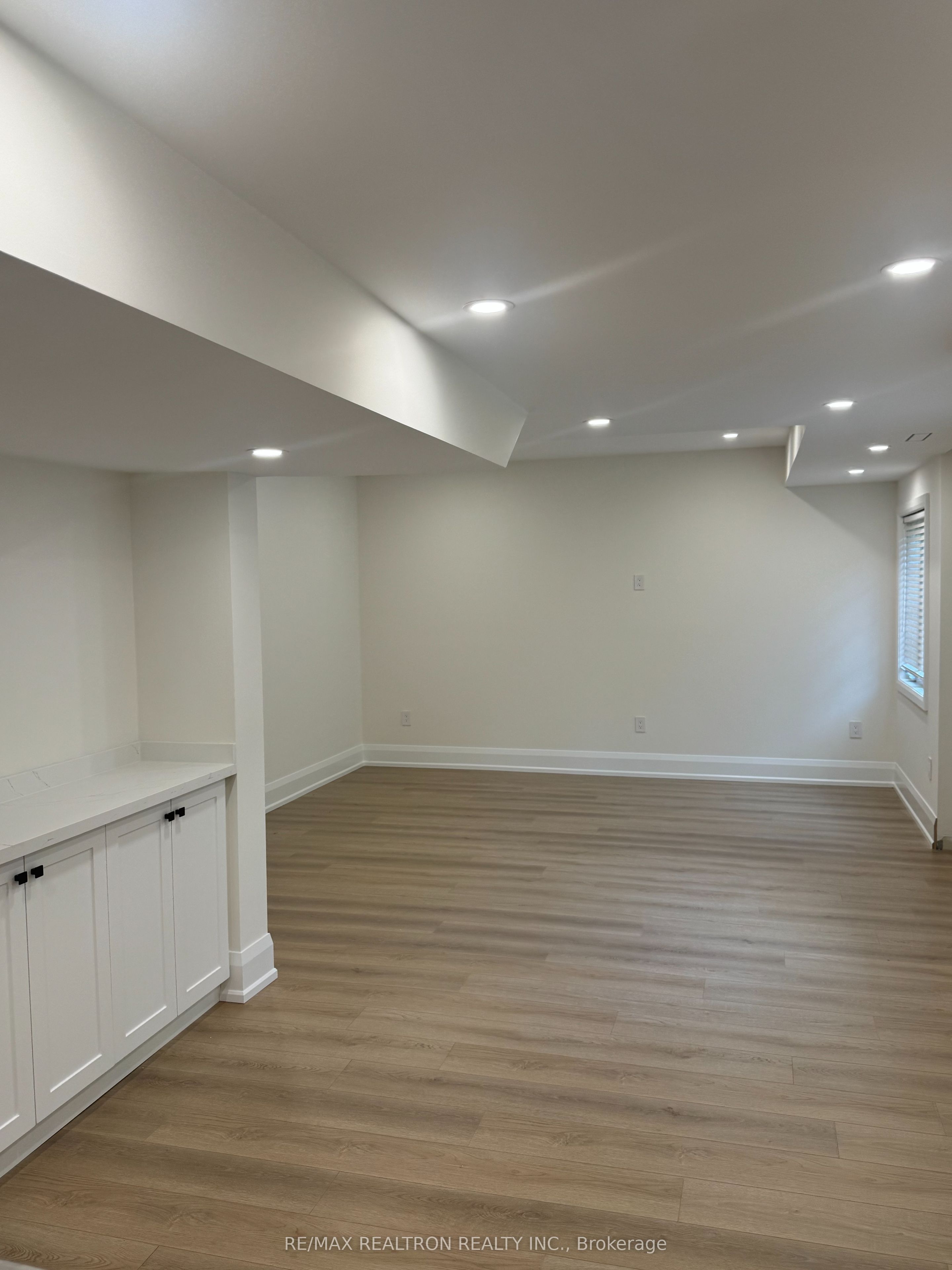 155 Smoothwater Terrace Property Photo 4