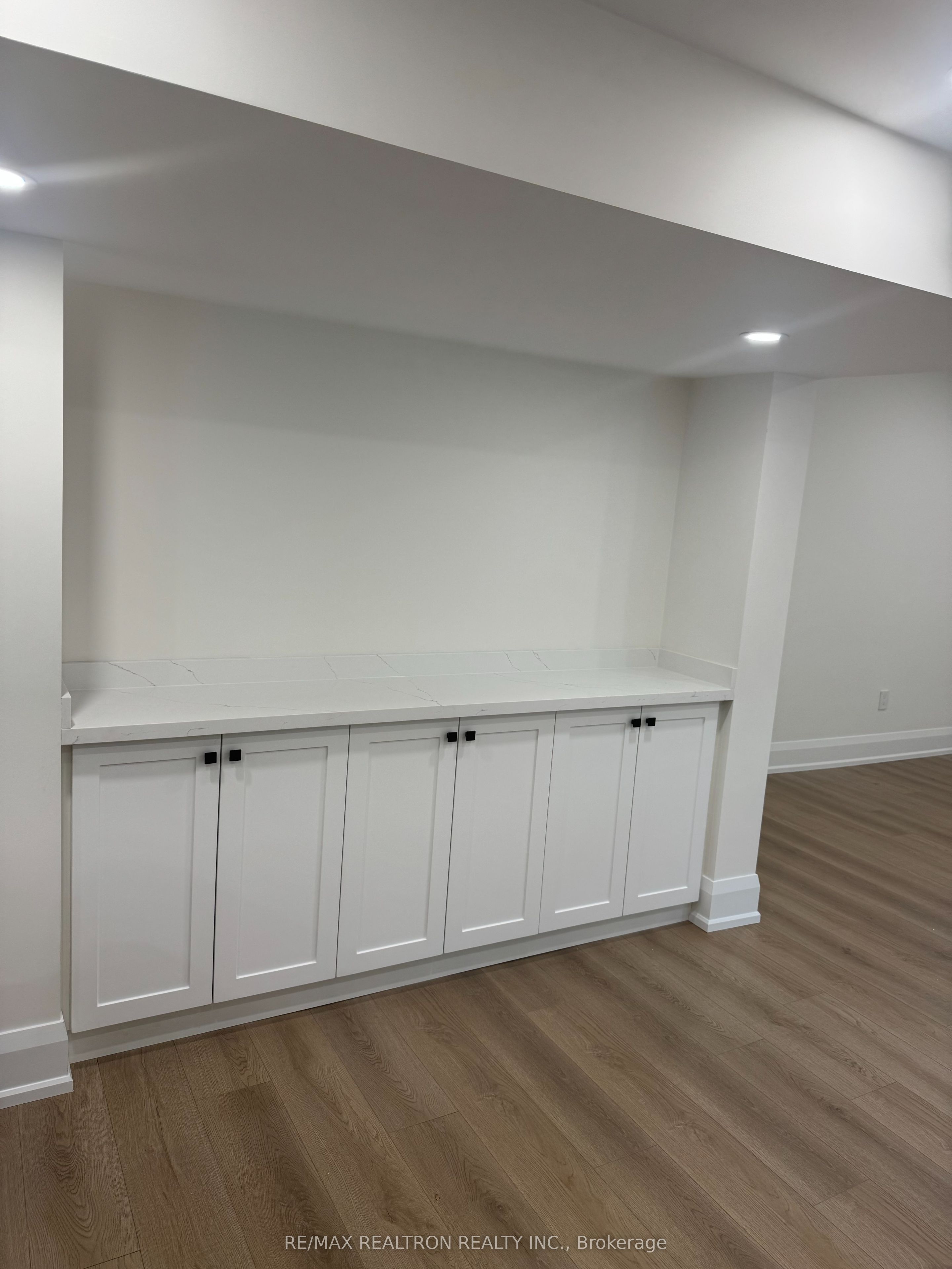 155 Smoothwater Terrace Property Photo 6