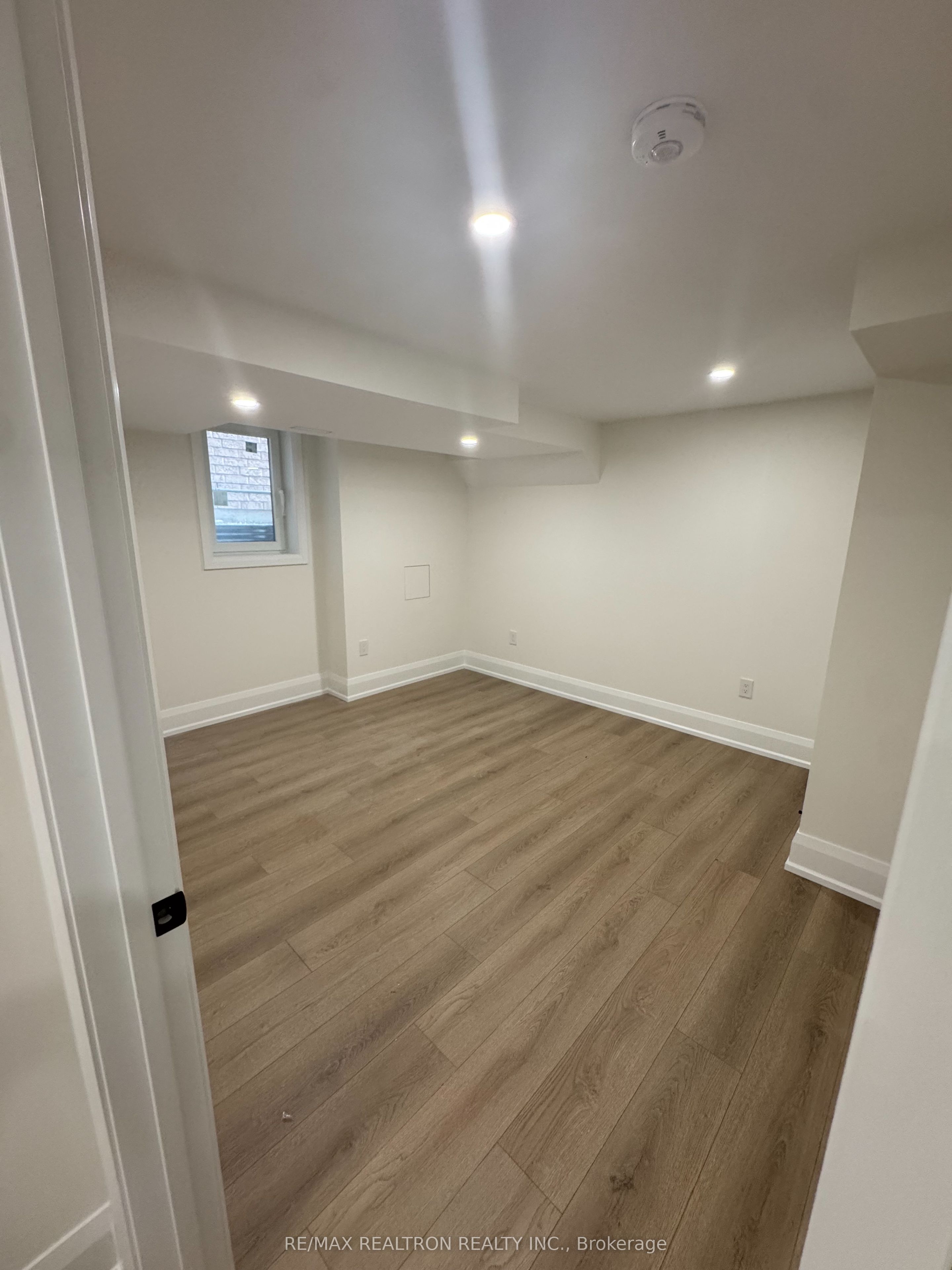 155 Smoothwater Terrace Property Photo 11