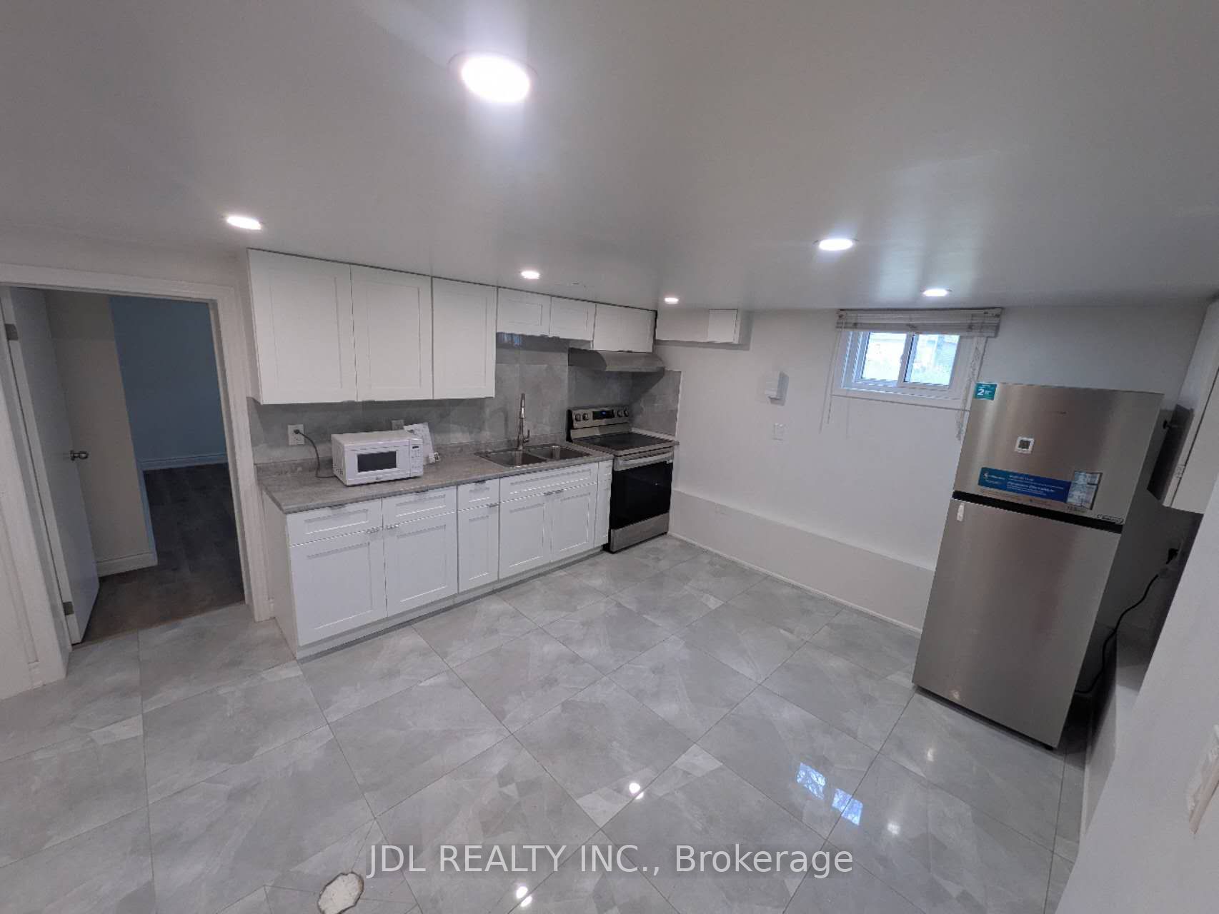 345 Centre Street E Property Photo 1