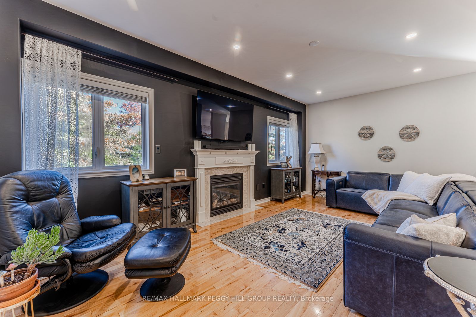 2070 Osbond Road Property Photo 8