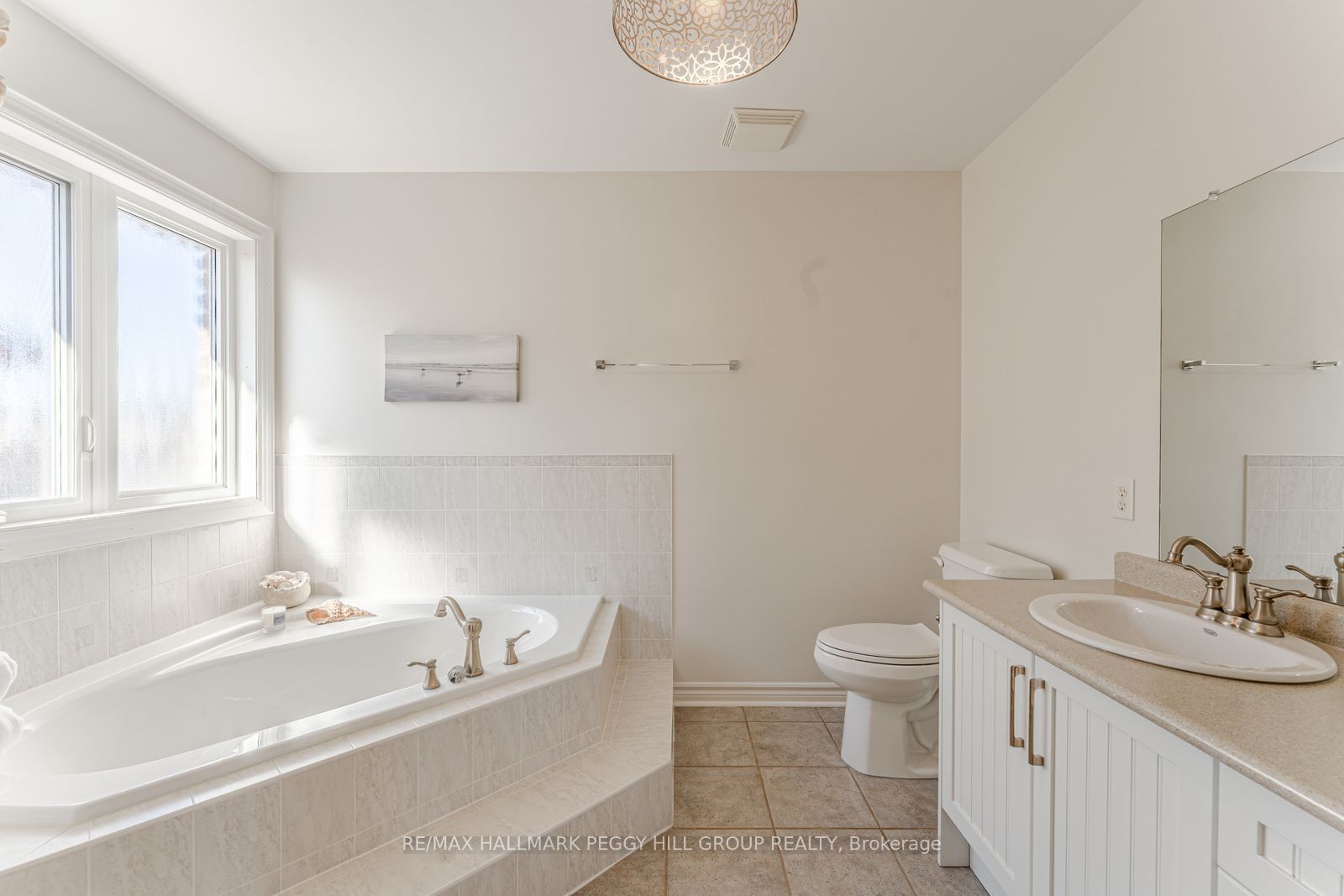 2070 Osbond Road Property Photo 11