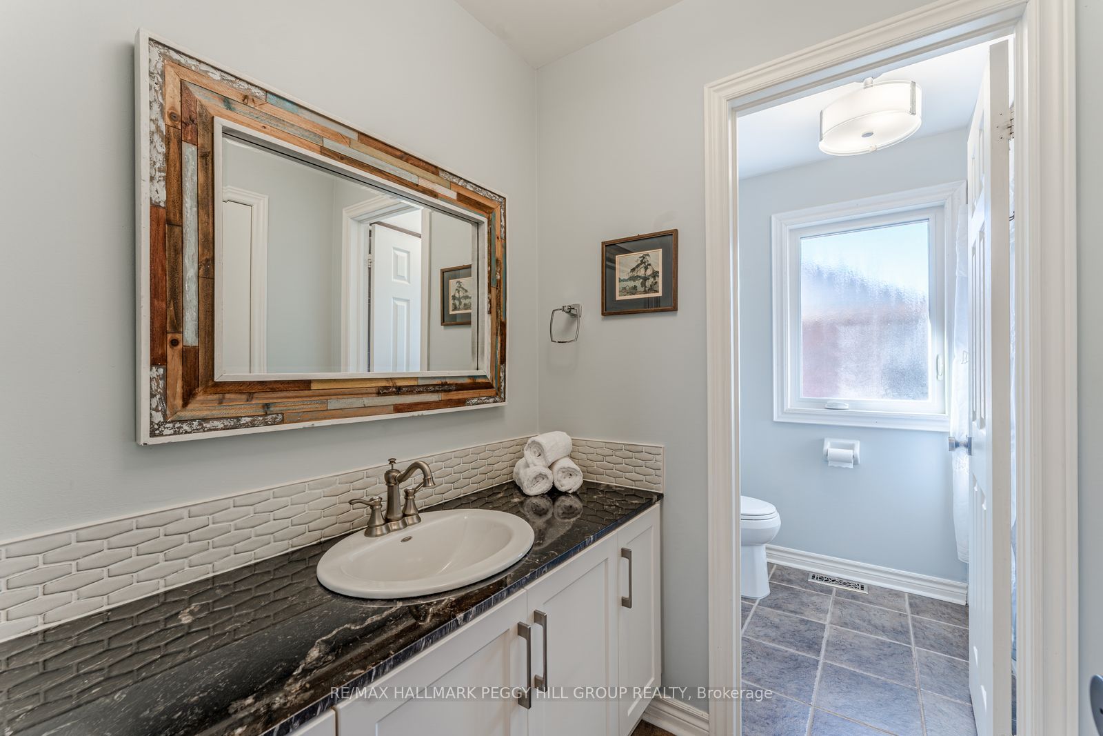 2070 Osbond Road Property Photo 16