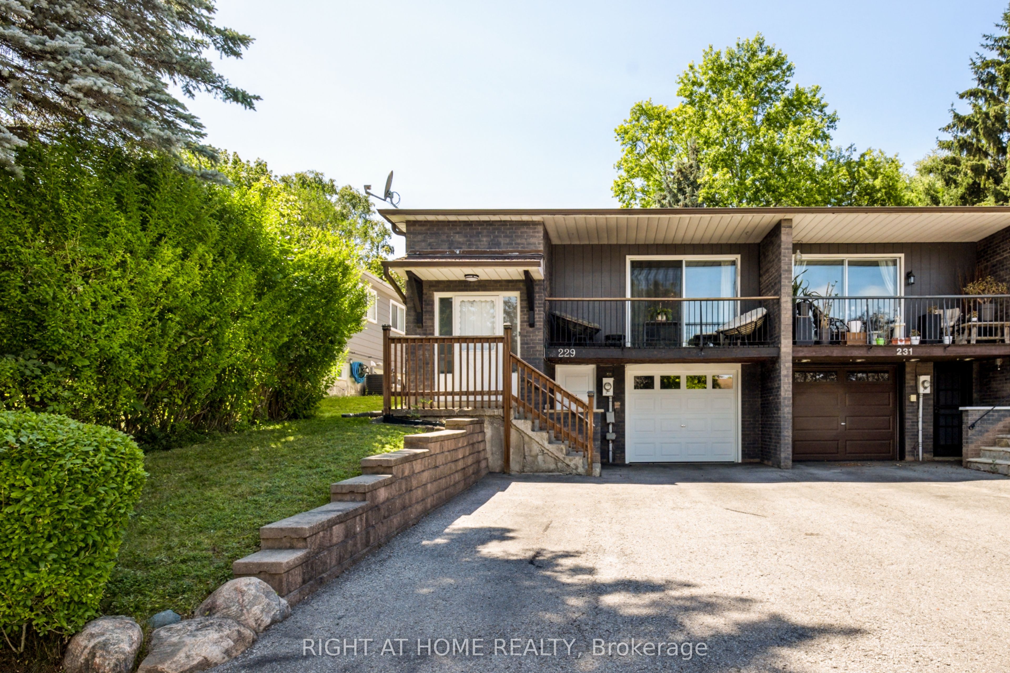 229 Britannia Avenue Property Photo 1