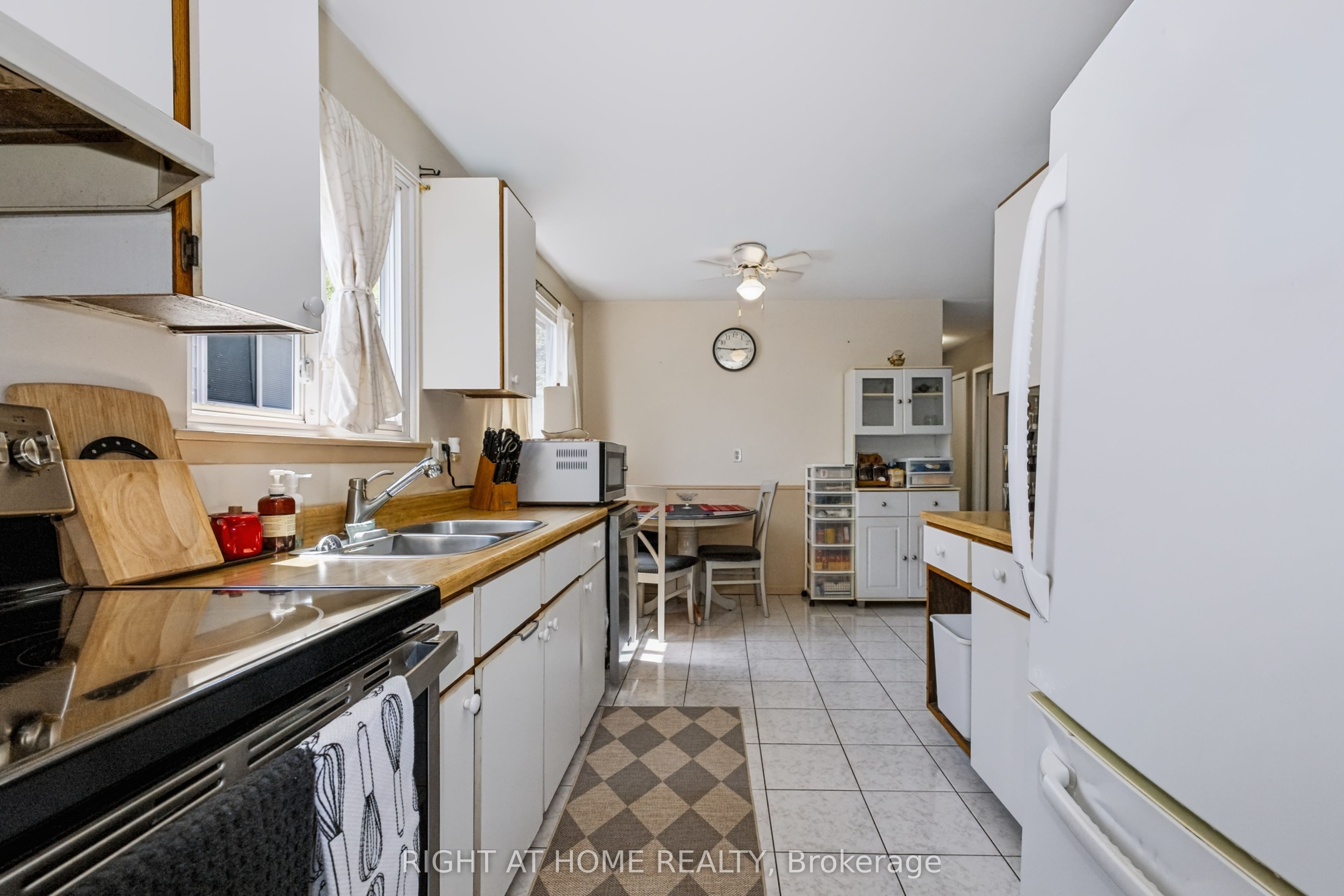 229 Britannia Avenue Property Photo 10