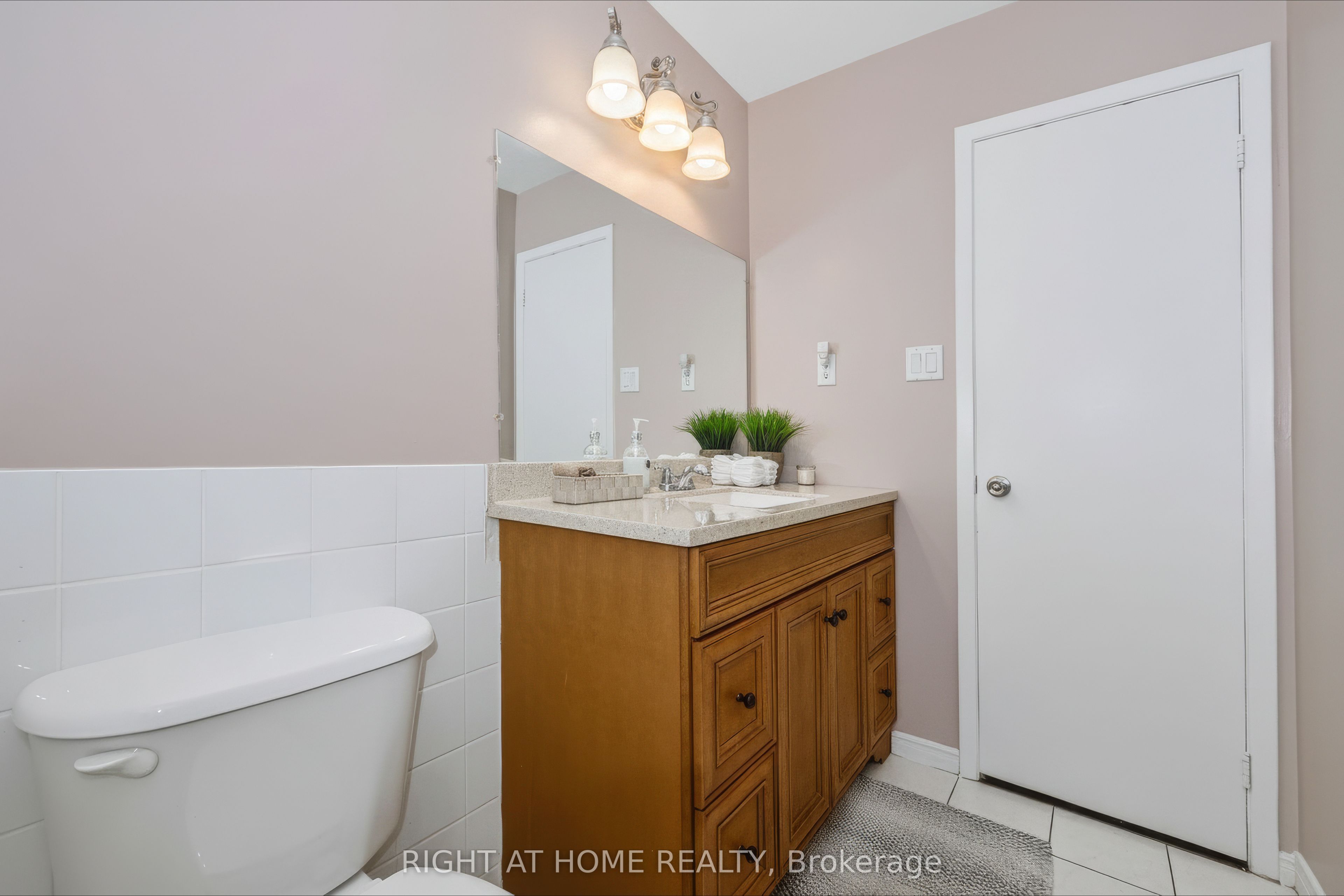 229 Britannia Avenue Property Photo 13