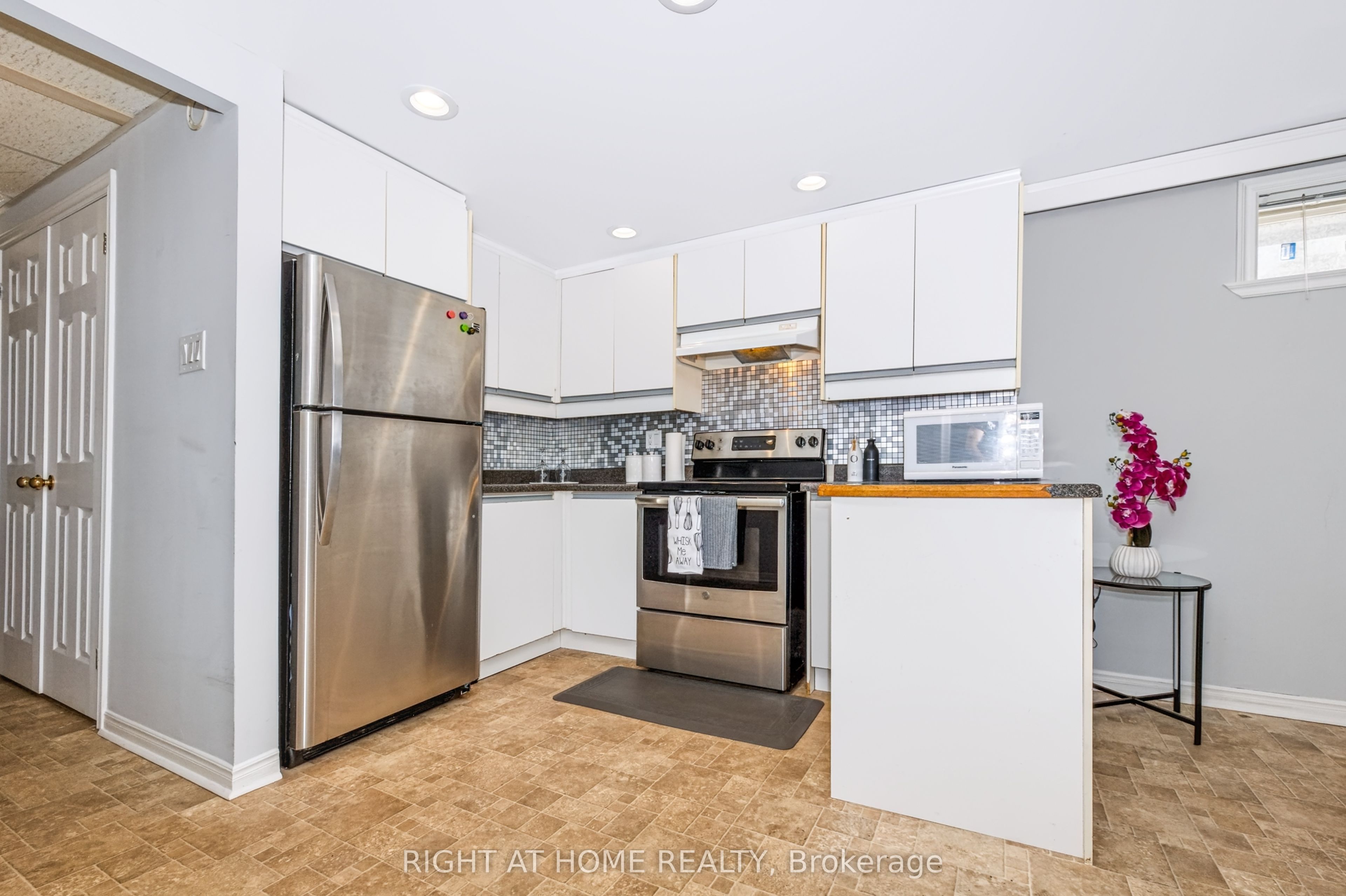 229 Britannia Avenue Property Photo 21