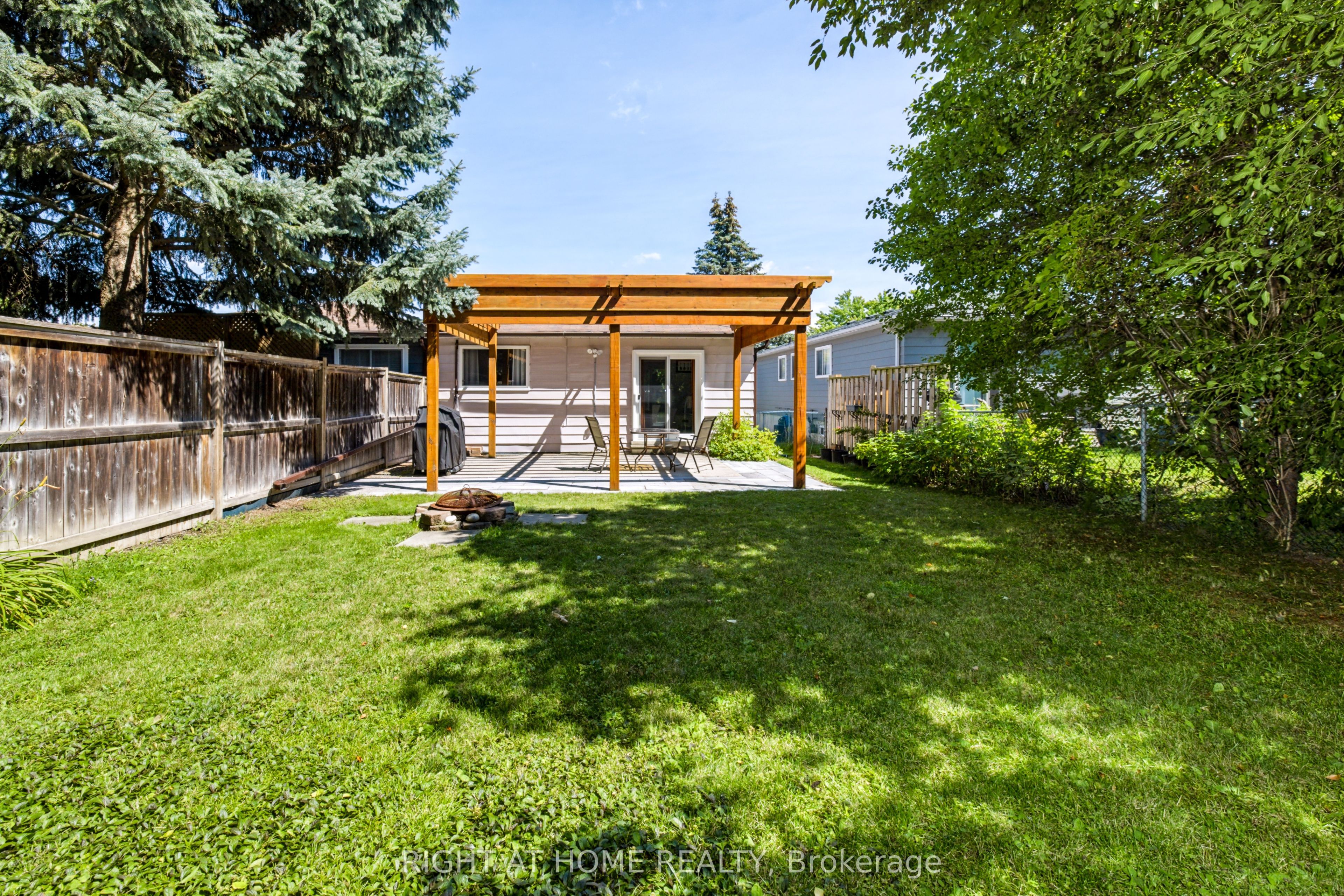 229 Britannia Avenue Property Photo 31