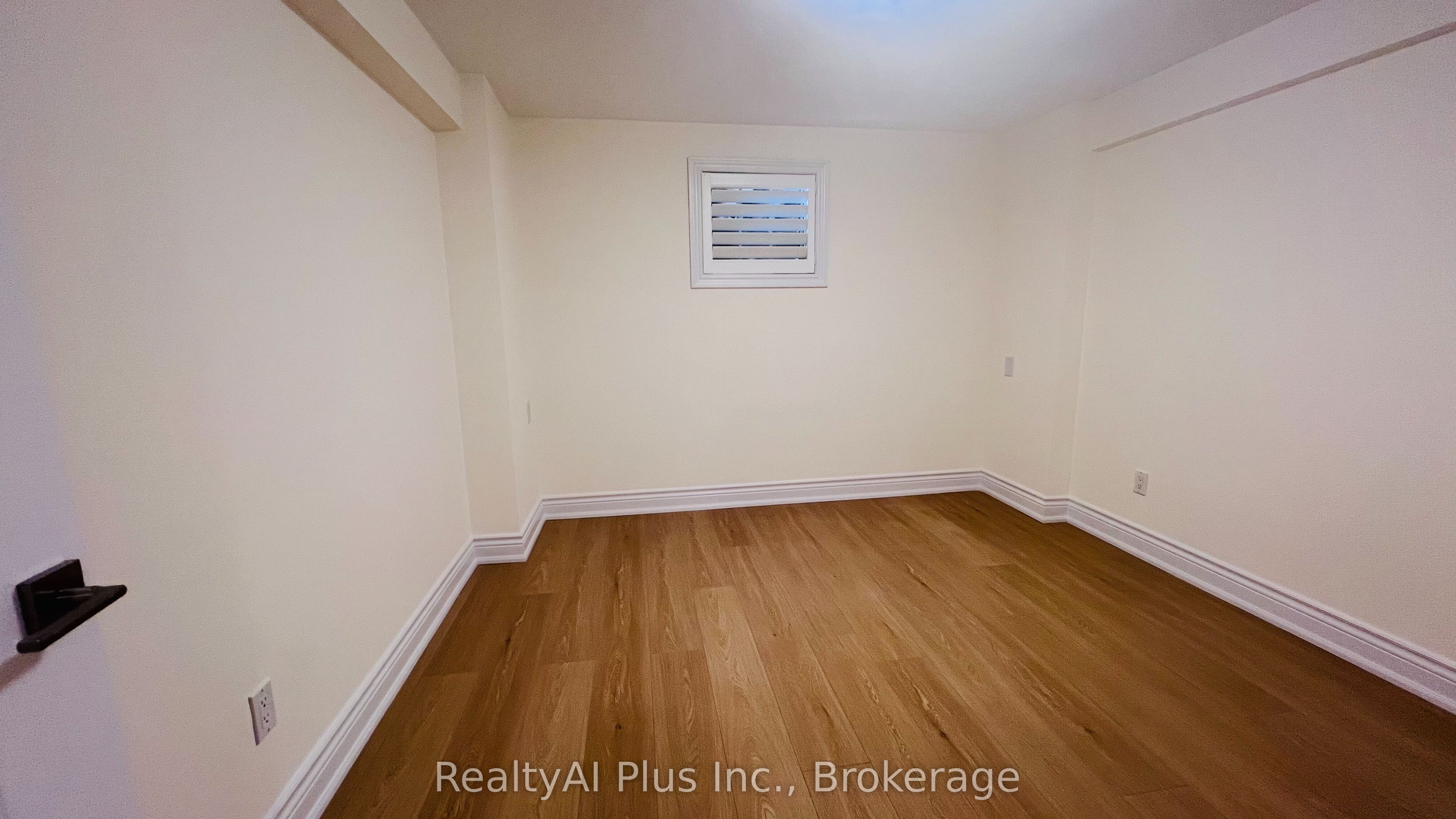 37 Bowhill Drive Walk-out Basement Property Photo 10