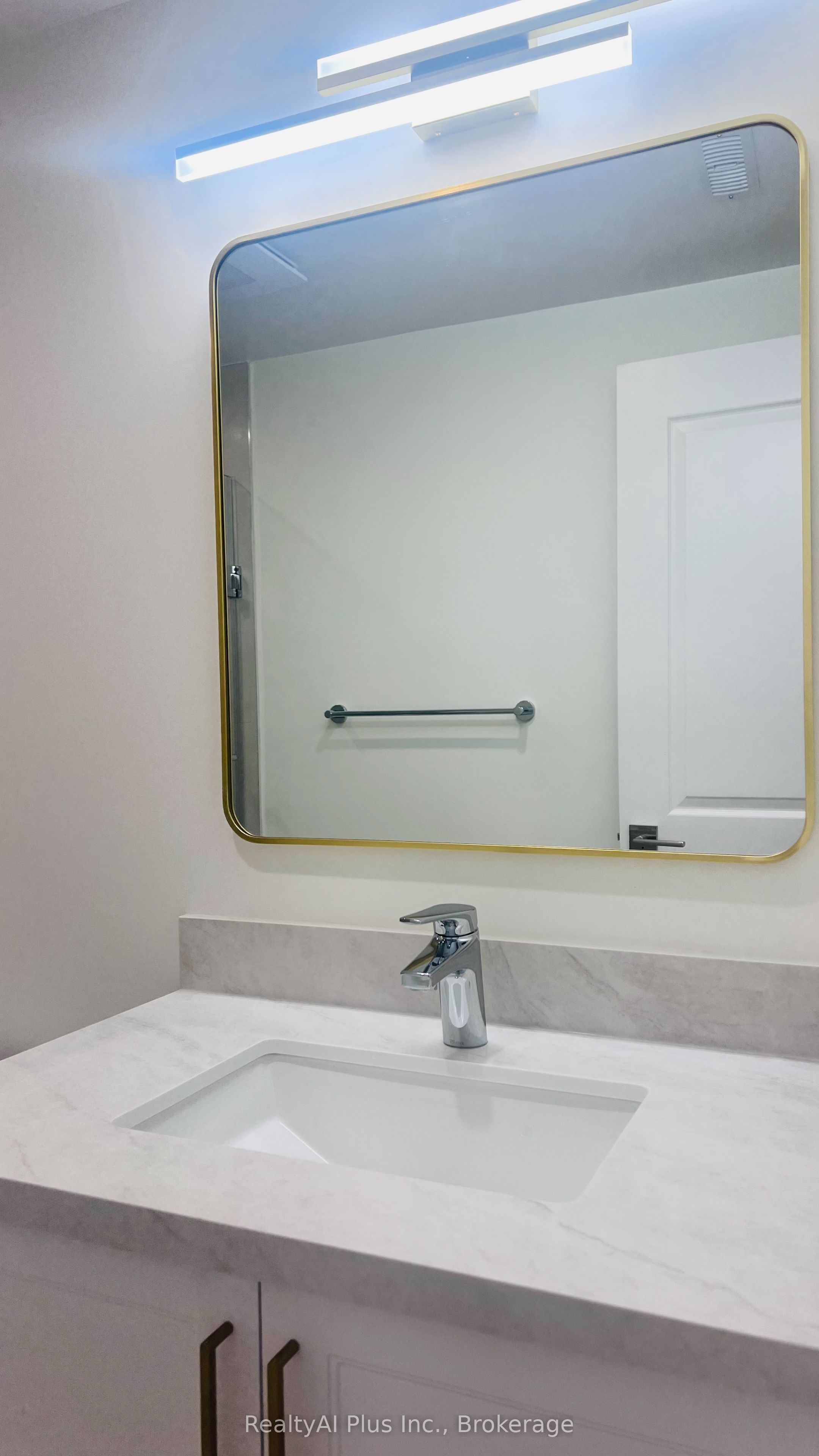 37 Bowhill Drive Walk-out Basement Property Photo 13