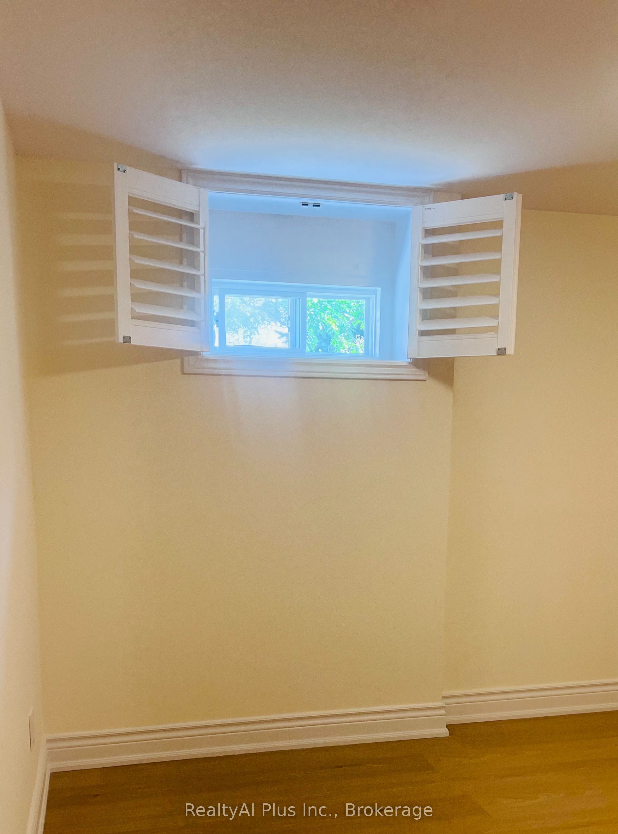 37 Bowhill Drive Walk-out Basement Property Photo 14