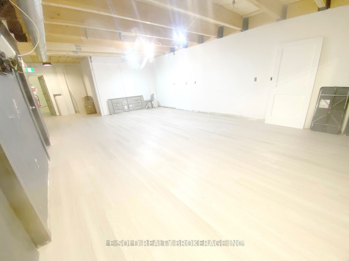 117 Ringwood Drive Unit 4 - F Property Photo 5