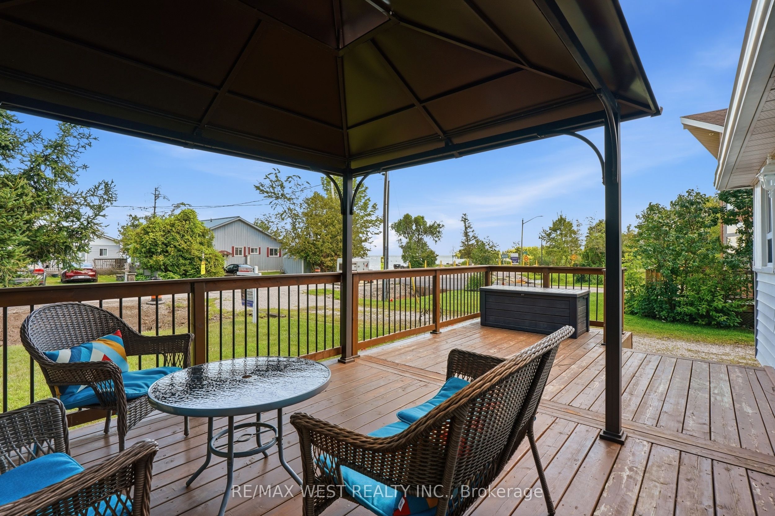 2234 Crystal Beach Road Property Photo 3