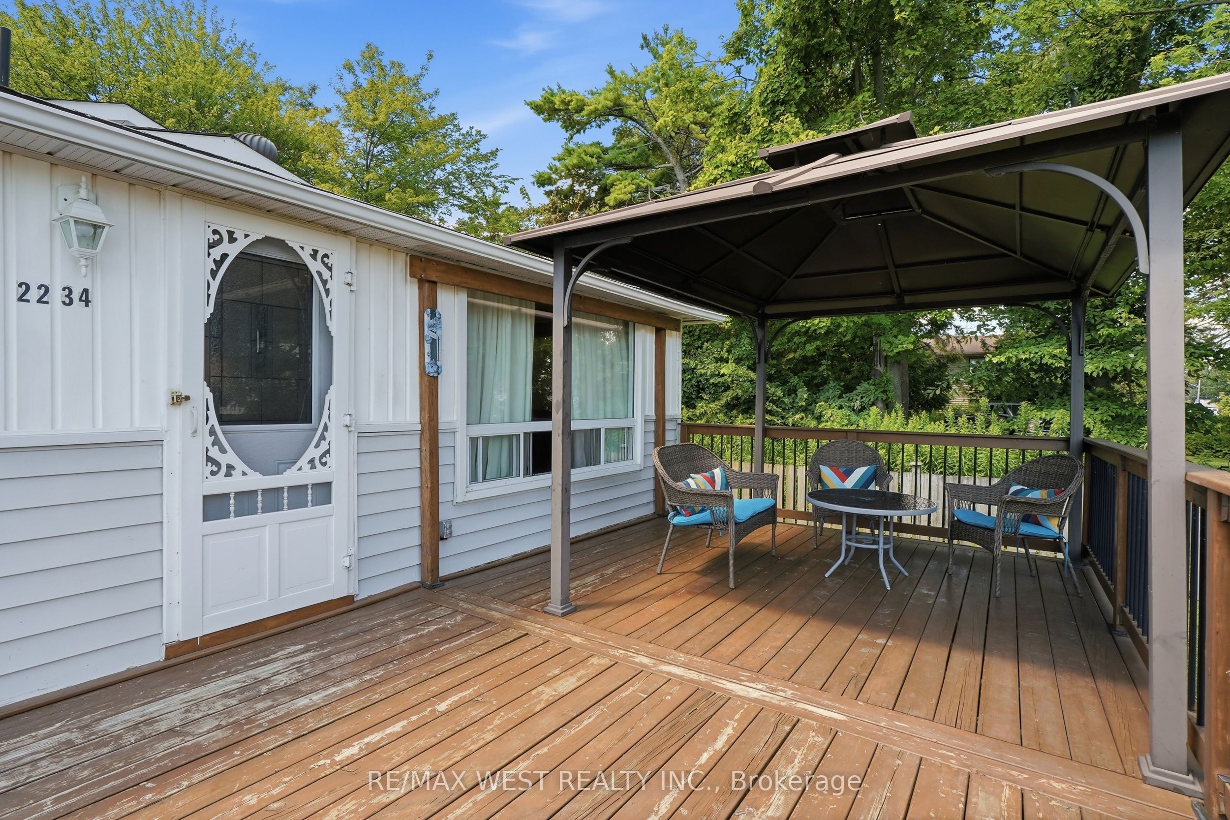 2234 Crystal Beach Road Property Photo 4