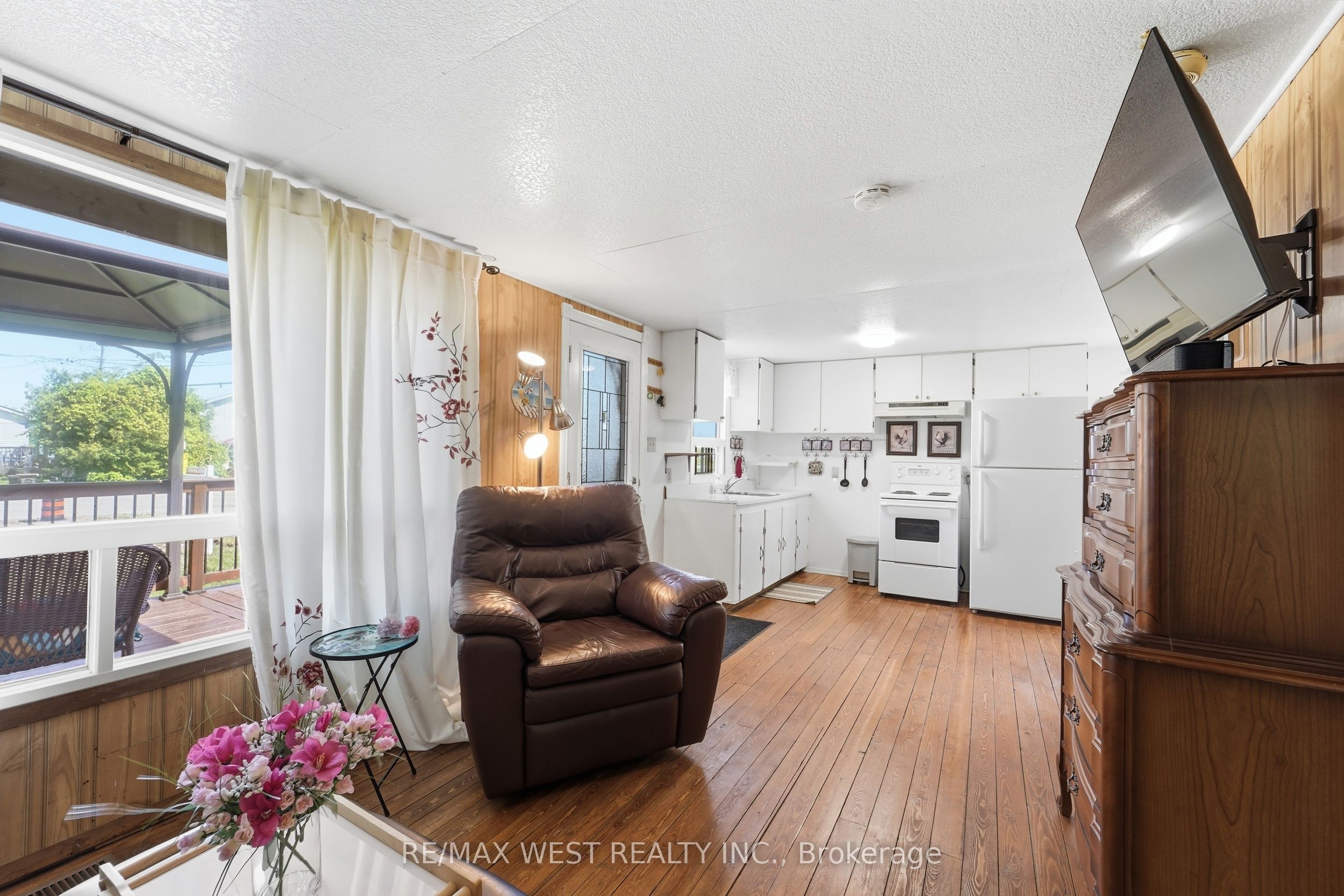 2234 Crystal Beach Road Property Photo 8