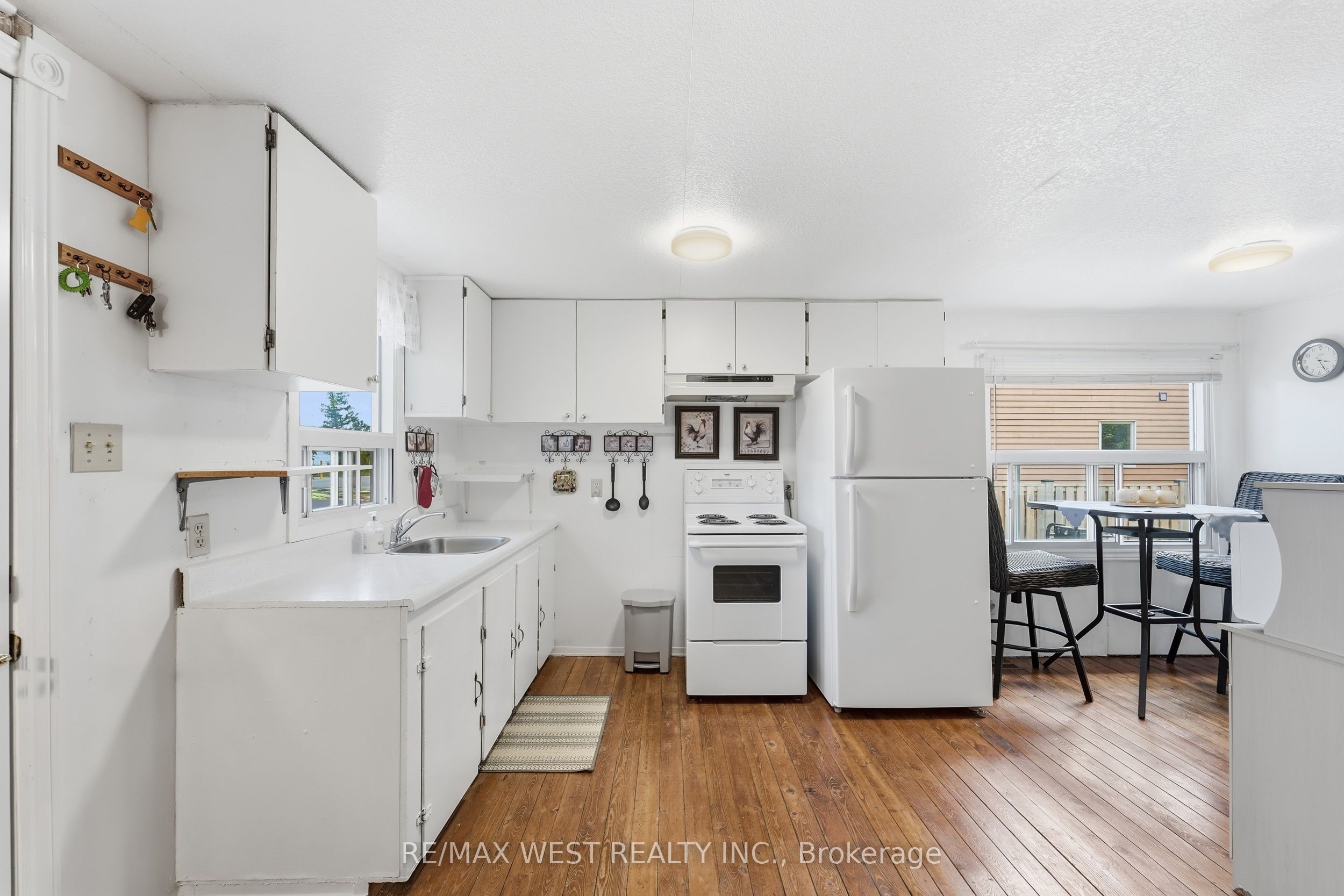 2234 Crystal Beach Road Property Photo 9