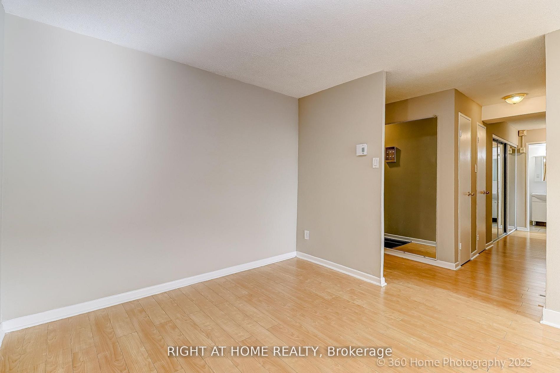 1 Royal Orchard Boulevard 1107 Property Photo 19