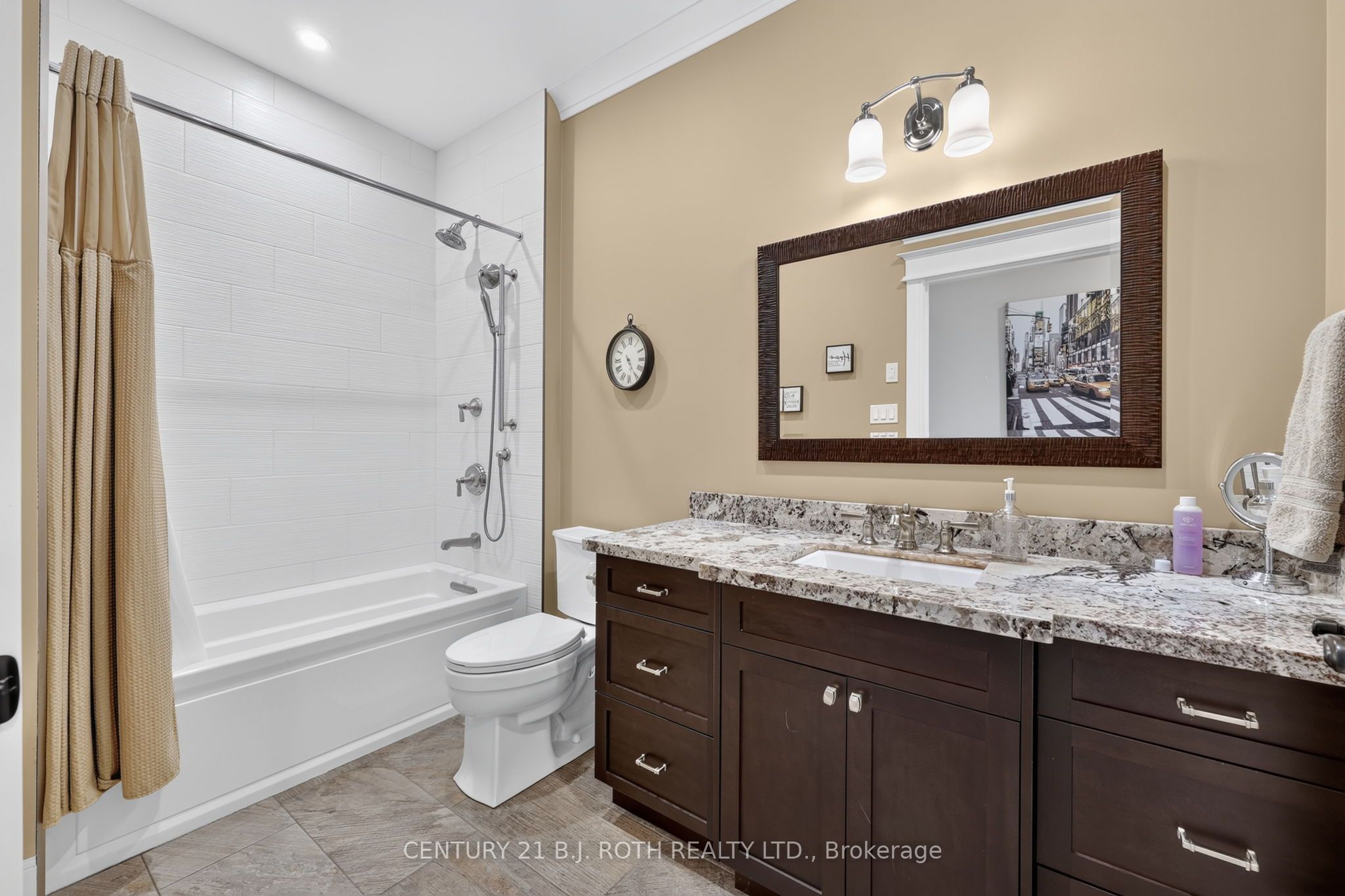 4688 5th Side Road Property Photo 16