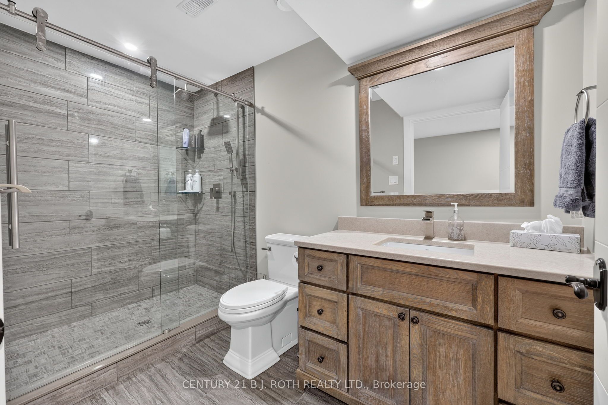 4688 5th Side Road Property Photo 26