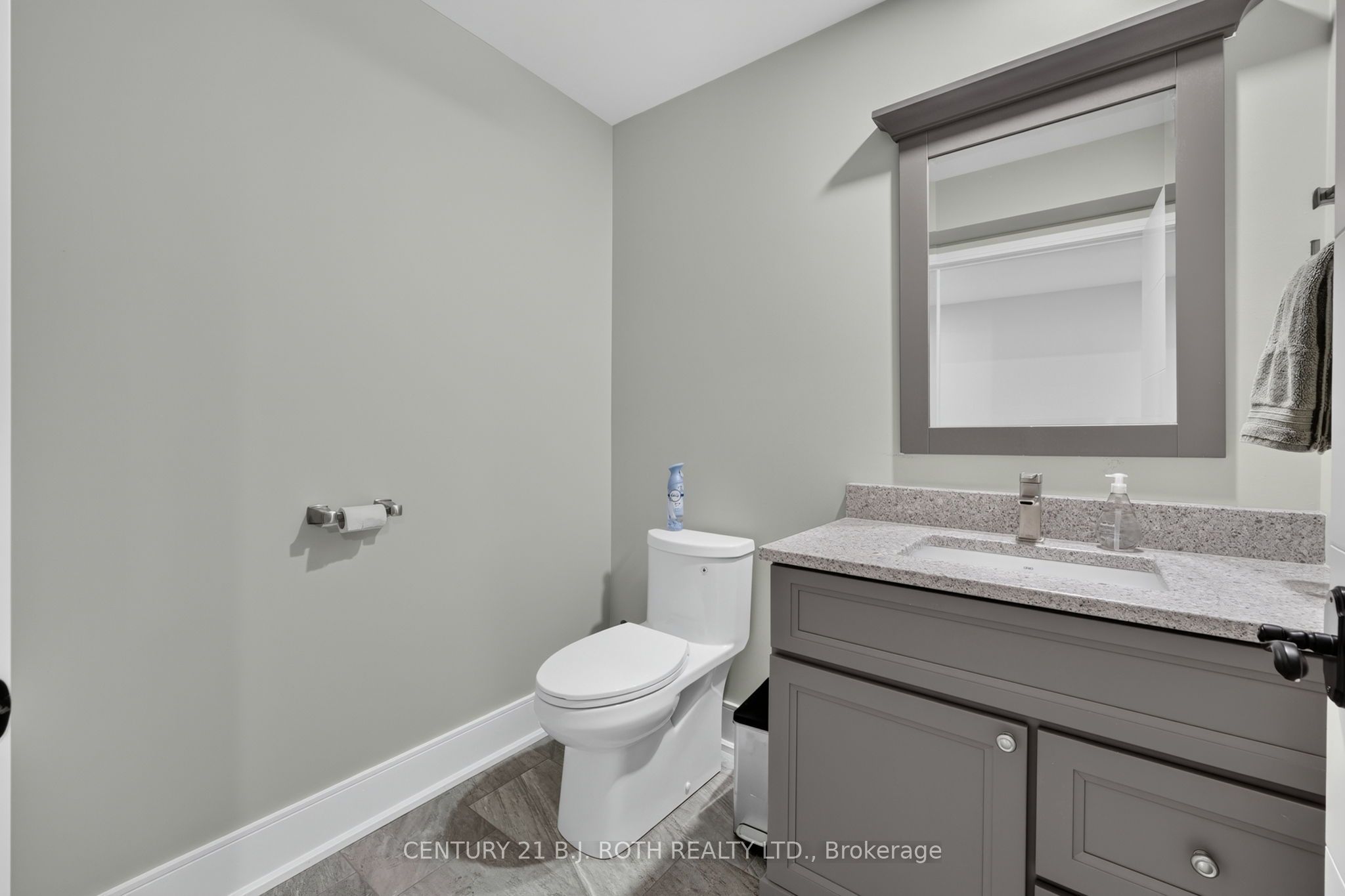 4688 5th Side Road Property Photo 27