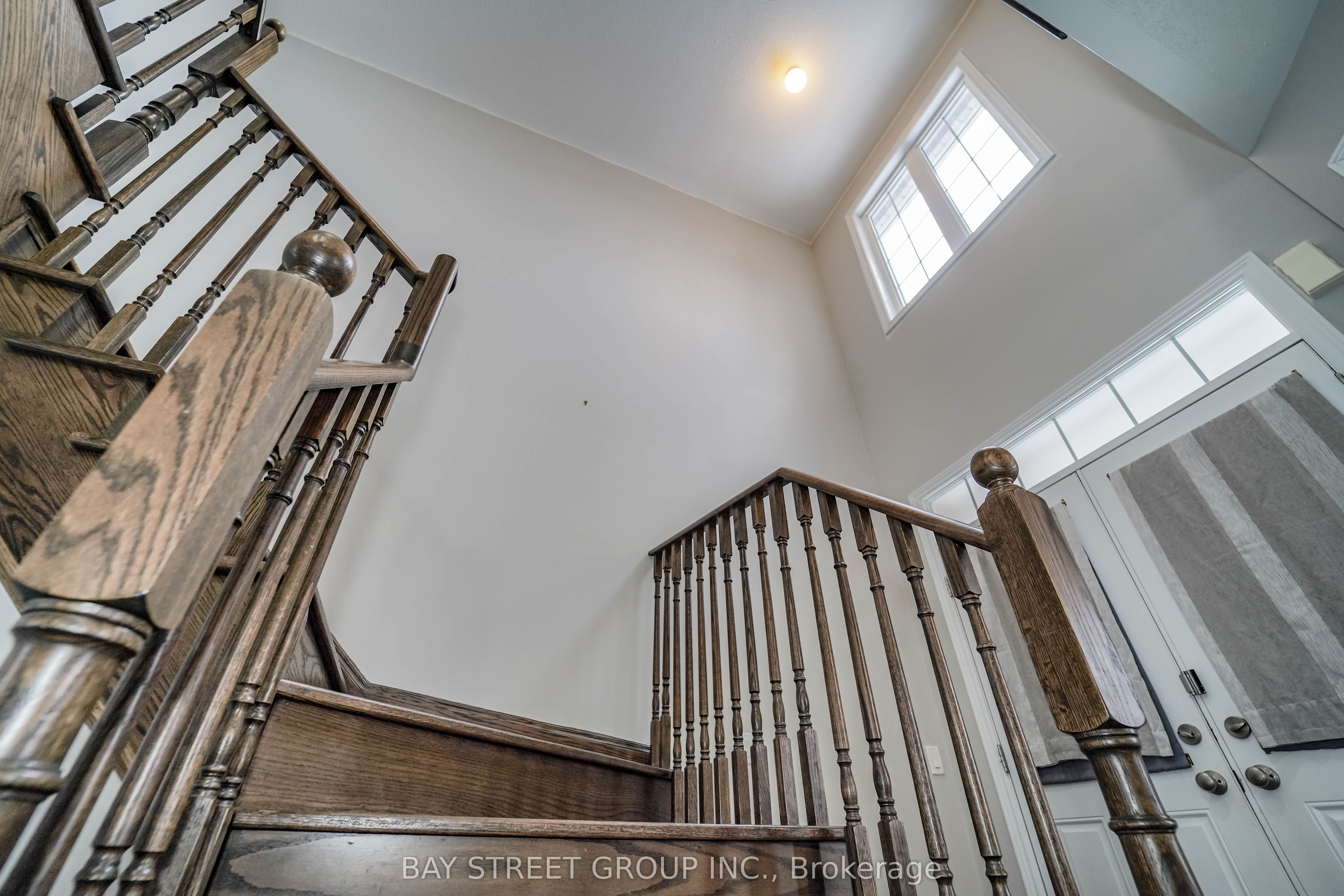 7 Gordon Landon Drive Property Photo 6