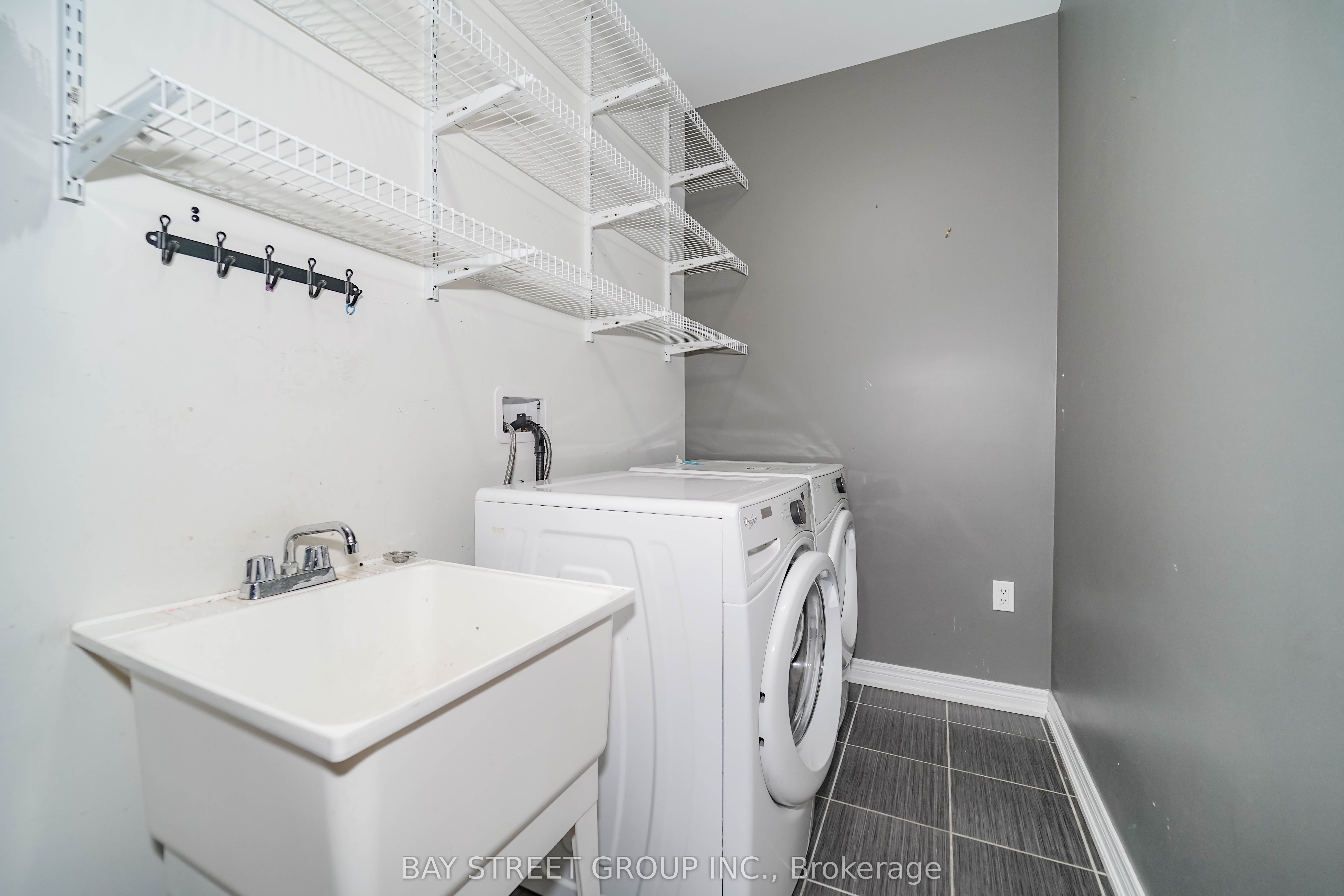 7 Gordon Landon Drive Property Photo 12