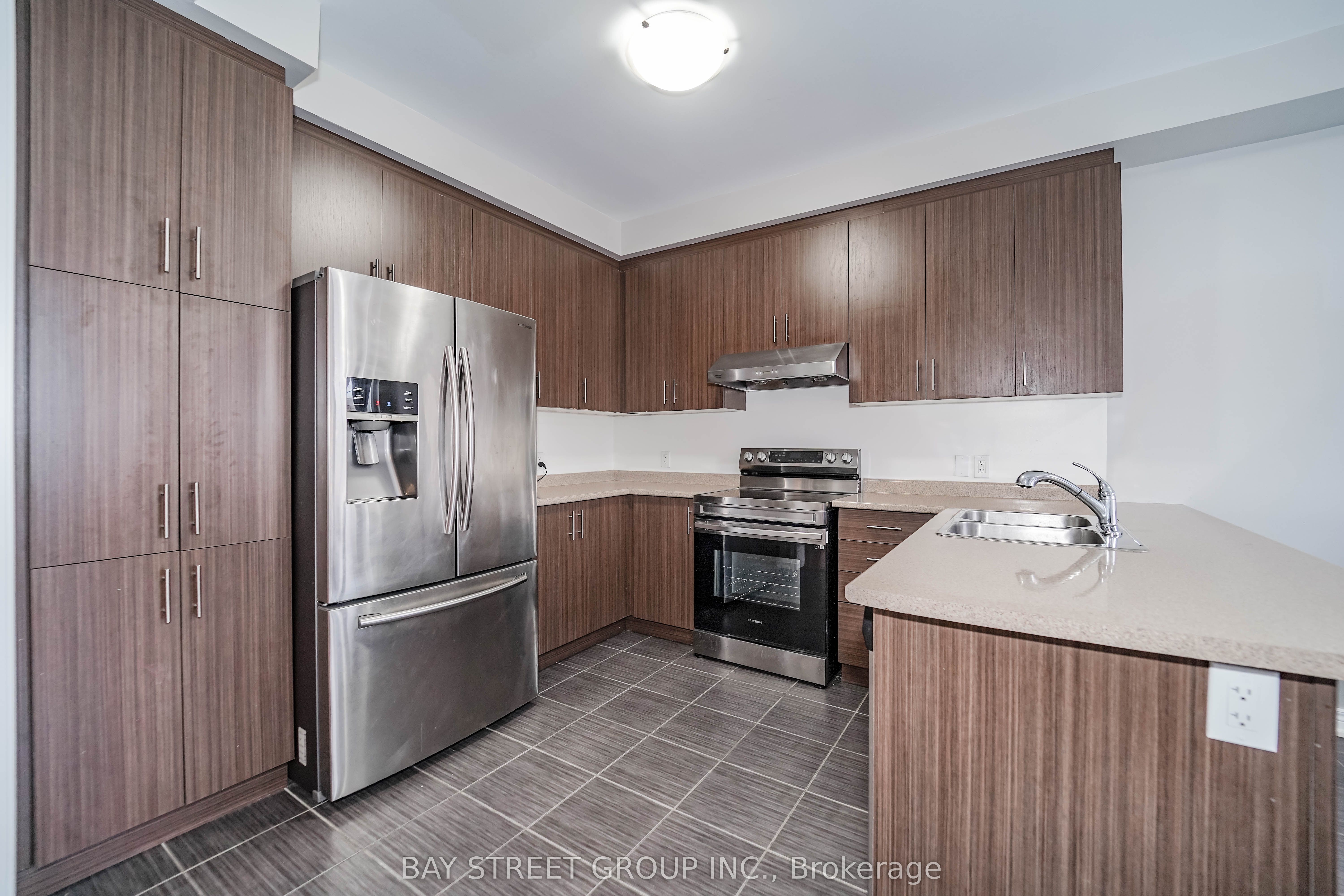 7 Gordon Landon Drive Property Photo 16