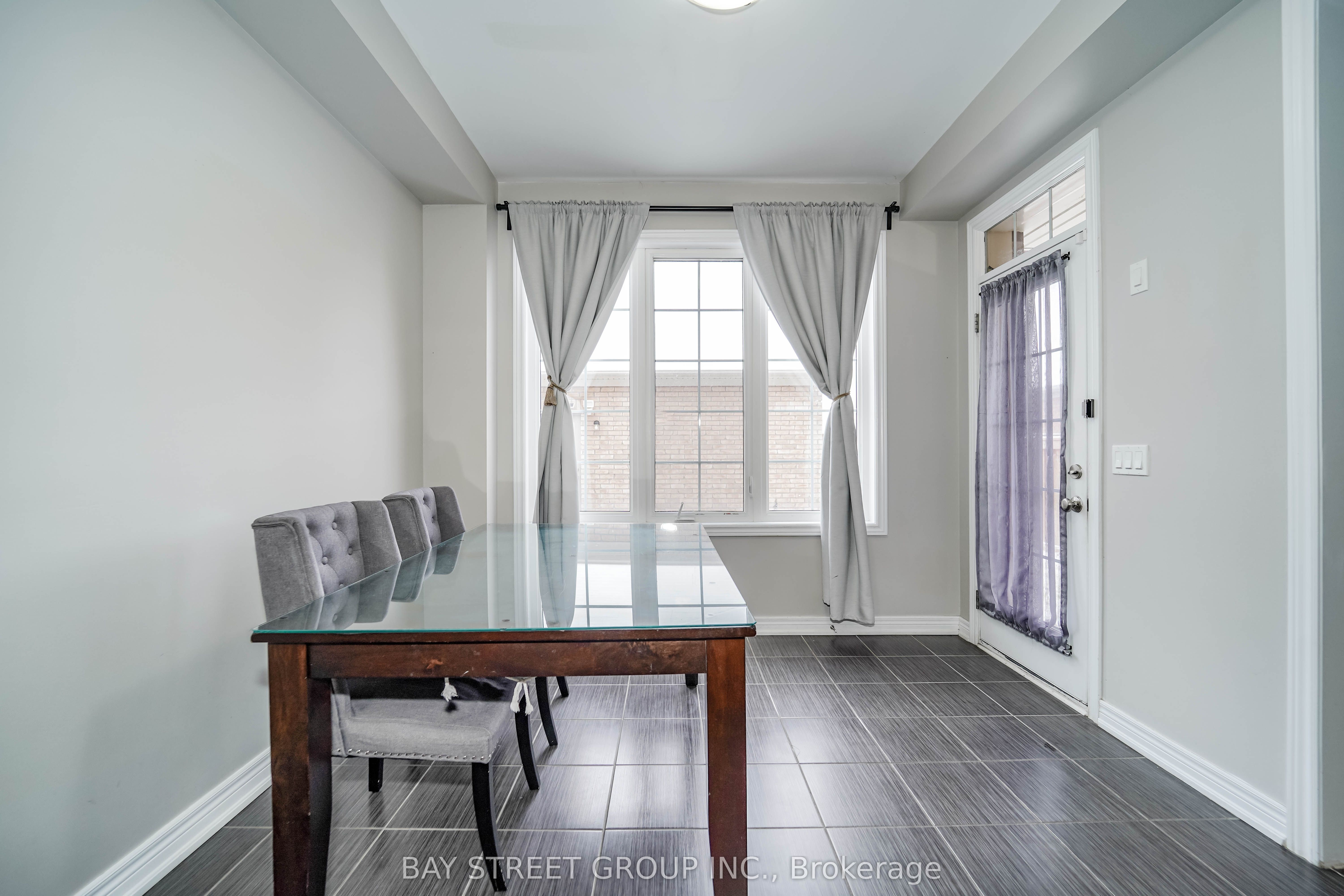 7 Gordon Landon Drive Property Photo 18