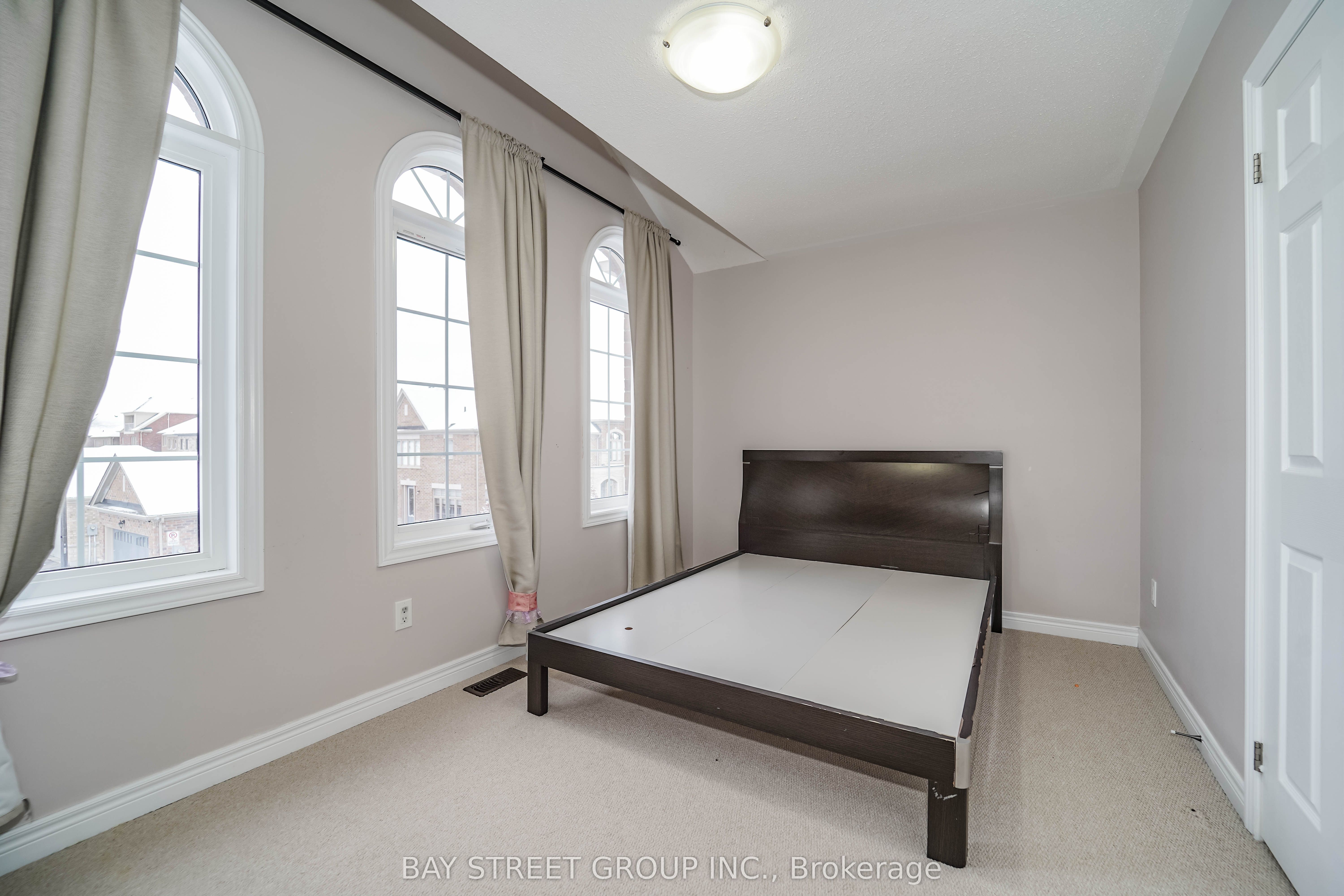 7 Gordon Landon Drive Property Photo 27