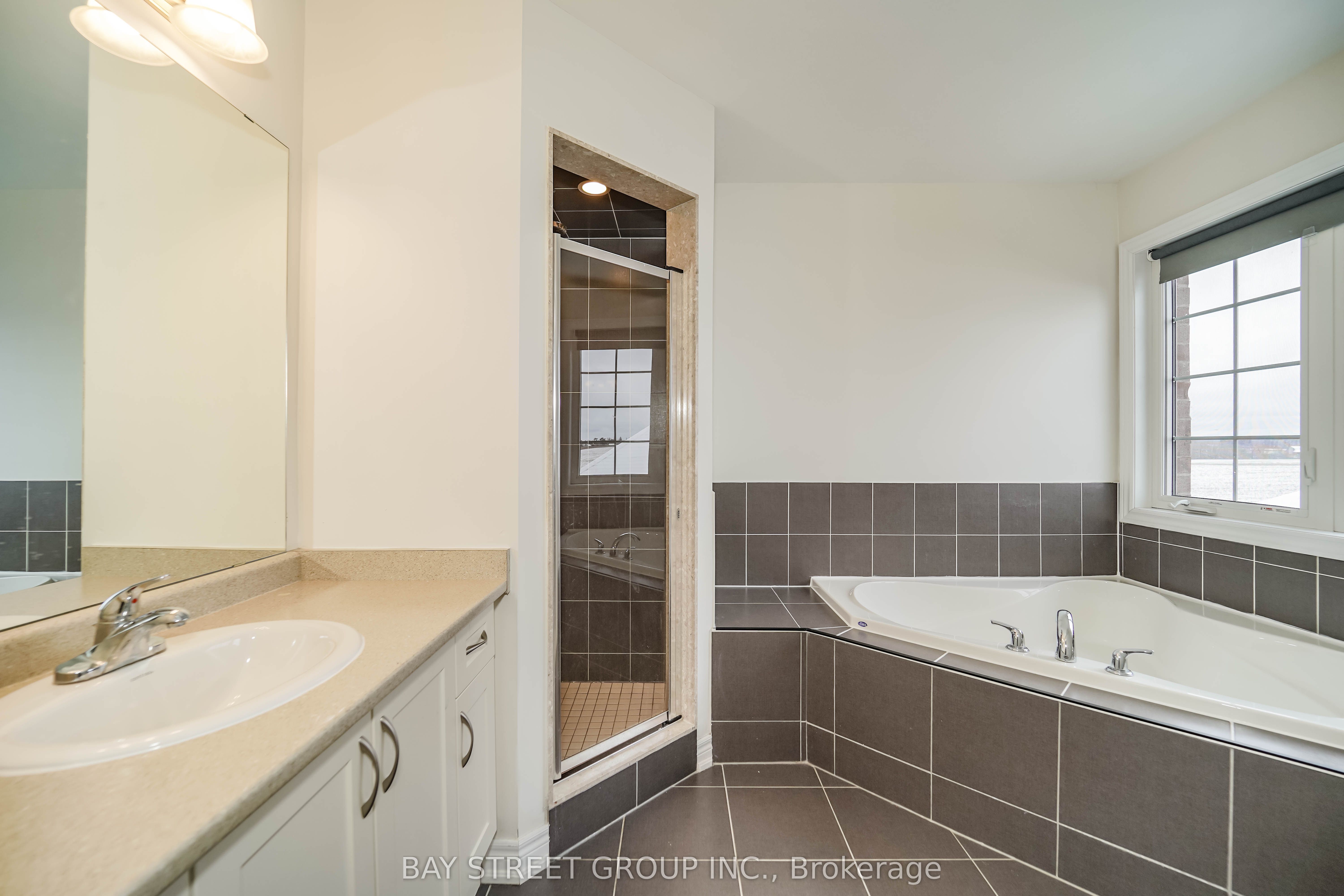 7 Gordon Landon Drive Property Photo 41