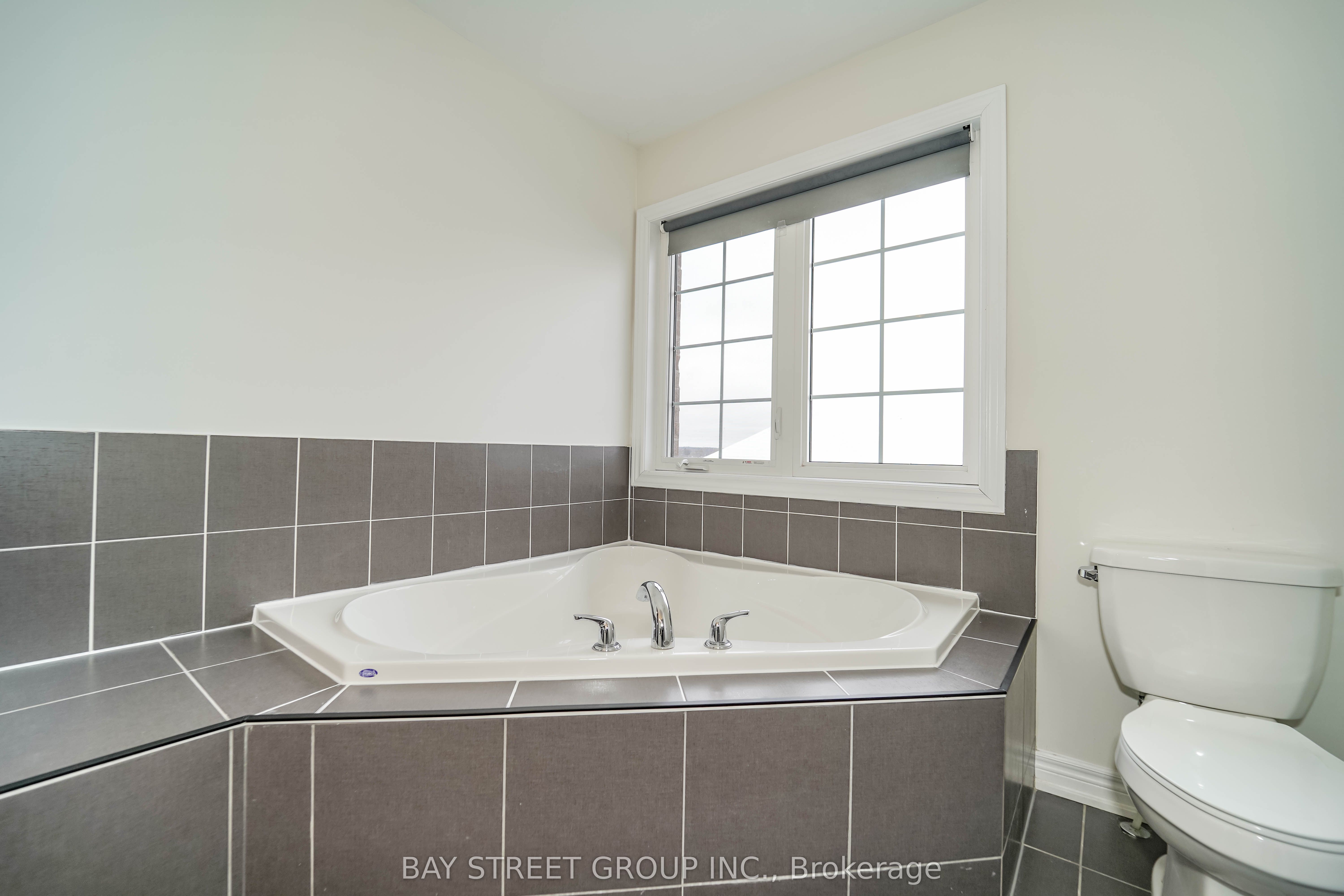 7 Gordon Landon Drive Property Photo 42